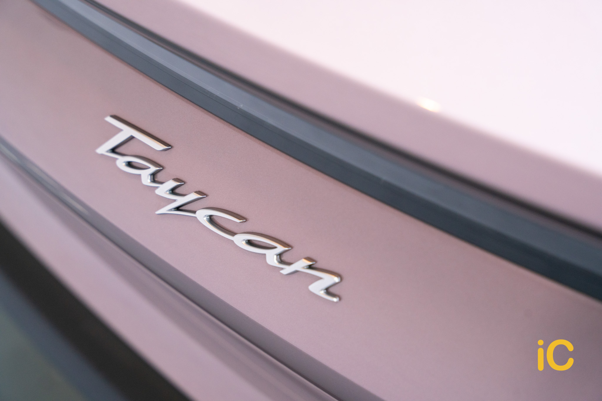 Porsche Taycan 透明 PPF 施工作品