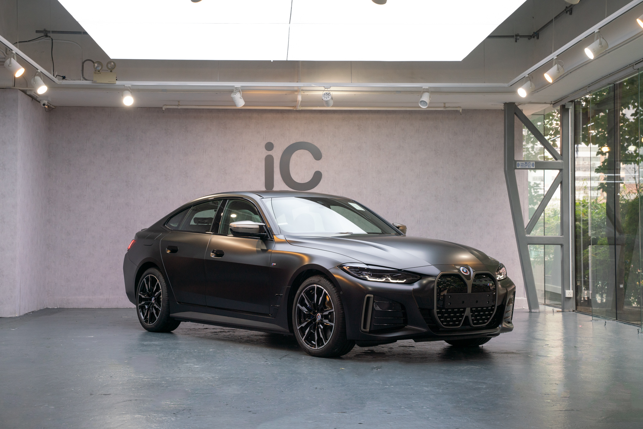 BMW i4 Black Sapphire 透明 PPF 施工作品