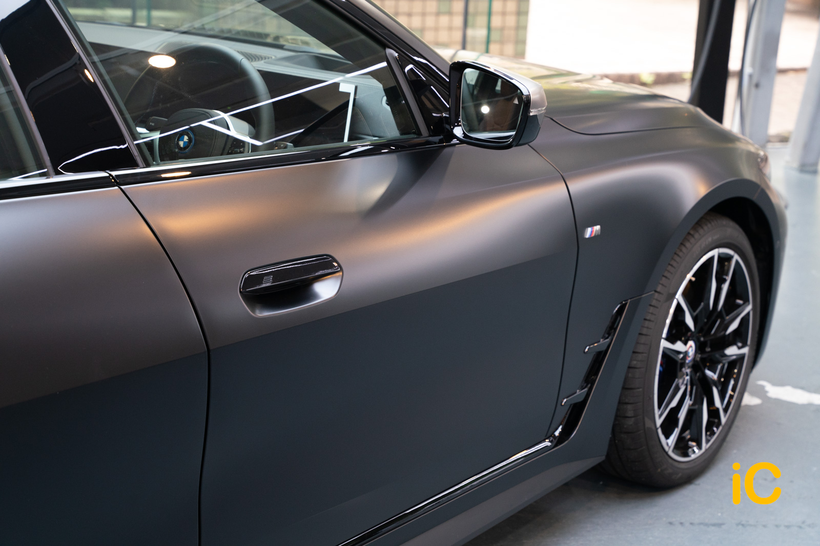 BMW i4 Black Sapphire 透明 PPF 施工作品