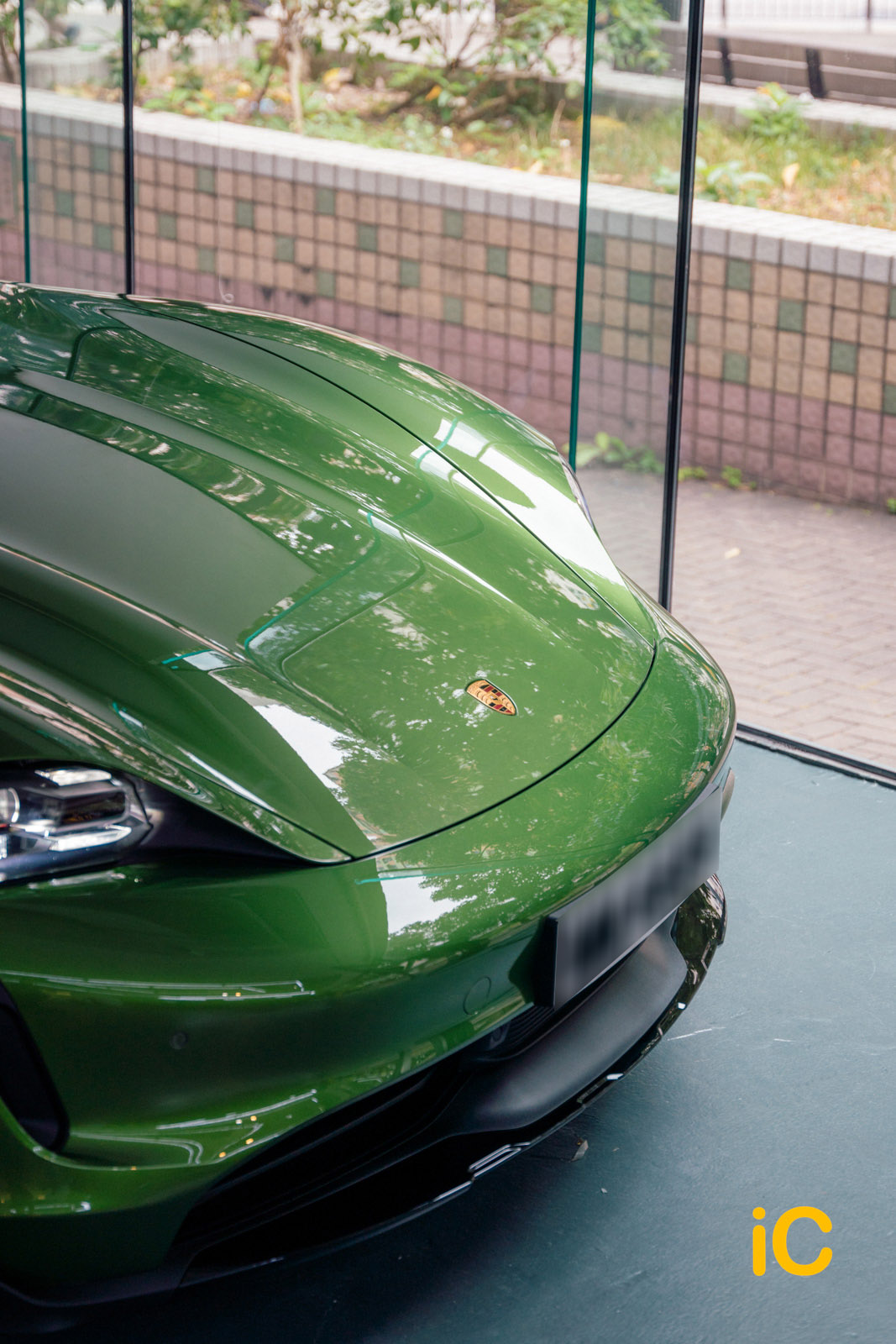 Porsche Taycan 4 Cross Turismo 透明 PPF 施工作品