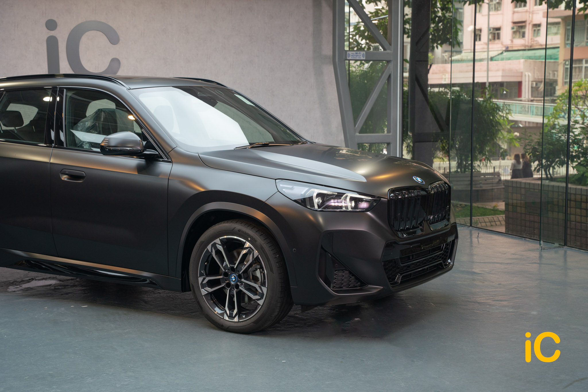 BMW iX1 Black Sapphire 透明 PPF 施工作品