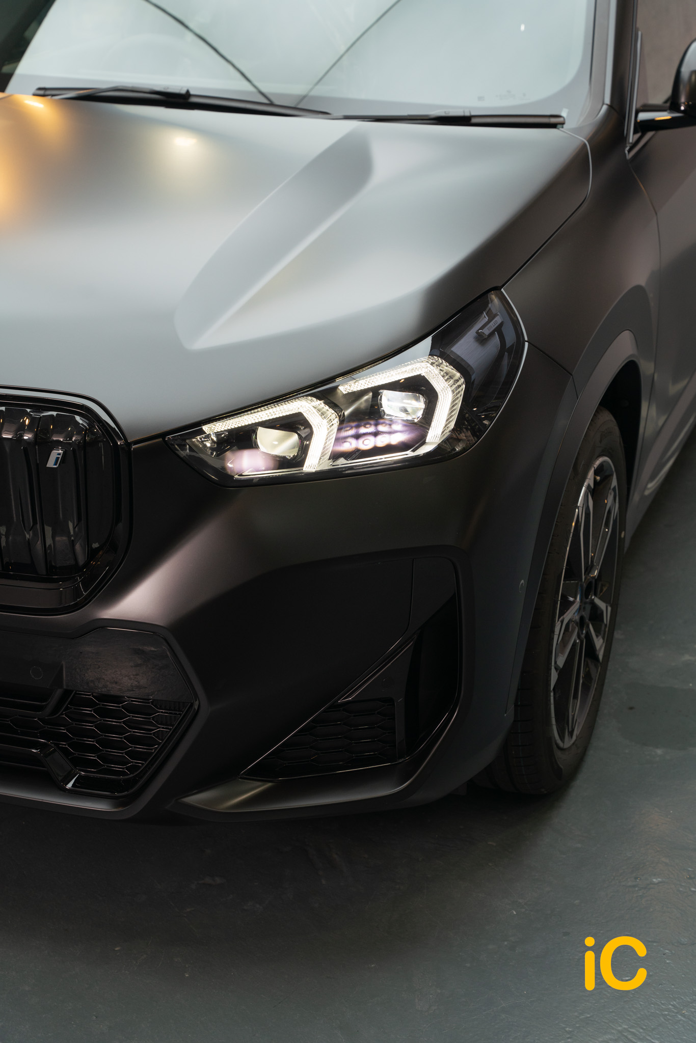 BMW iX1 Black Sapphire 透明 PPF 施工作品