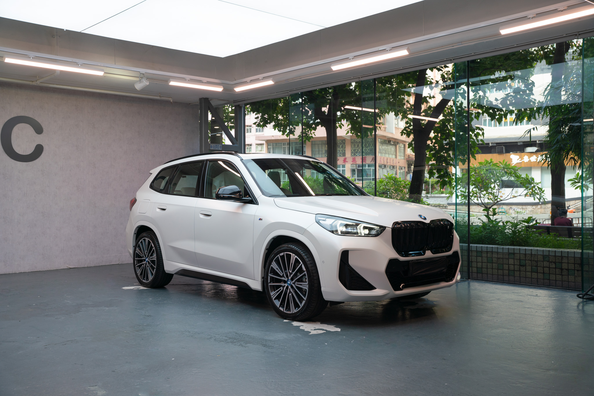 BMW iX1 Mineral White 透明 PPF 施工作品