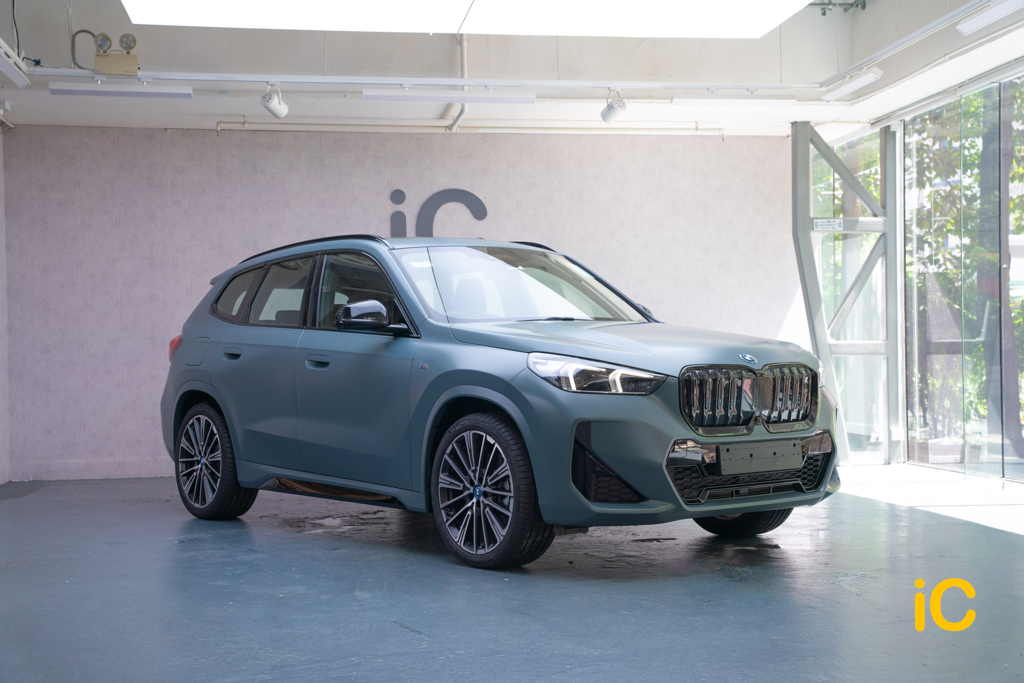 BMW iX1 Cape York Green 透明 PPF 施工作品