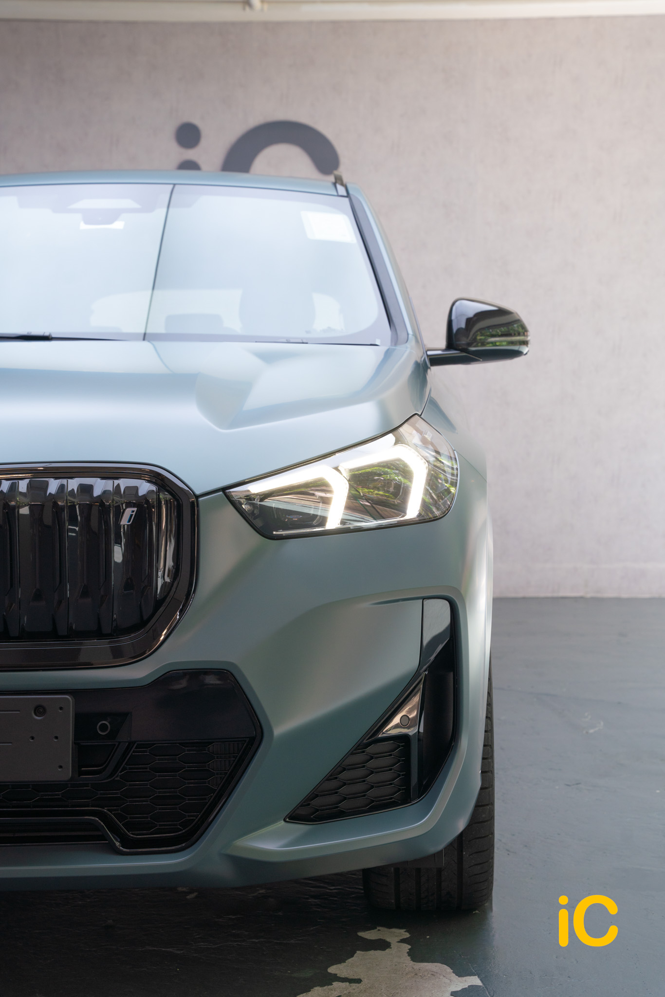 BMW iX1 Cape York Green 透明 PPF 施工作品
