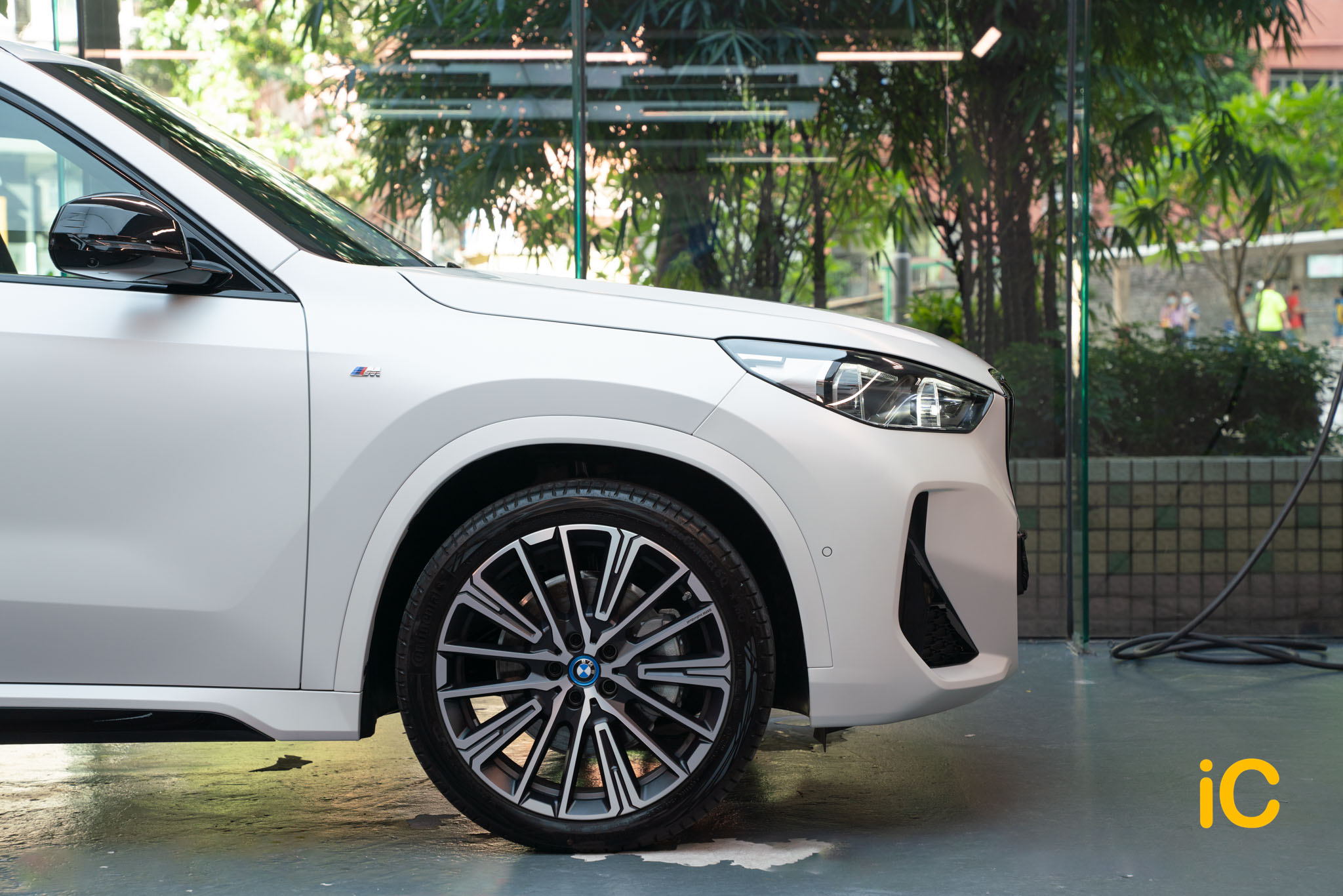 BMW iX1 Mineral White 透明 PPF 施工作品
