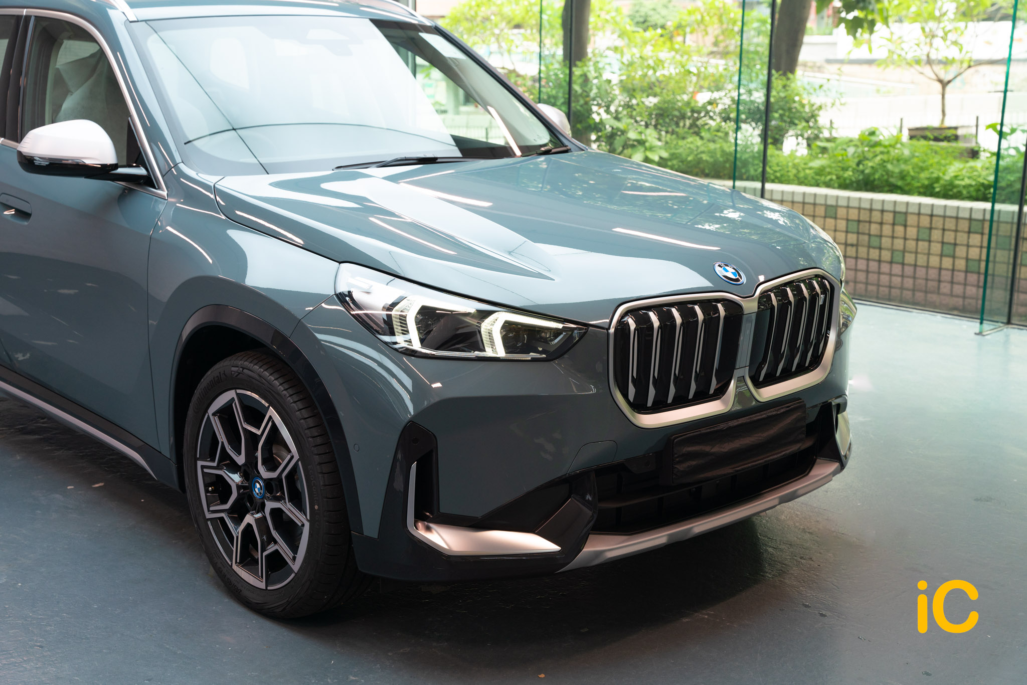 BMW iX1 Cape York Green 透明 PPF 施工作品