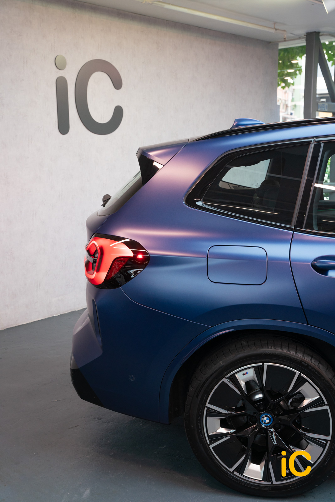 BMW iX3 Phytonic Blue 透明 PPF 施工作品