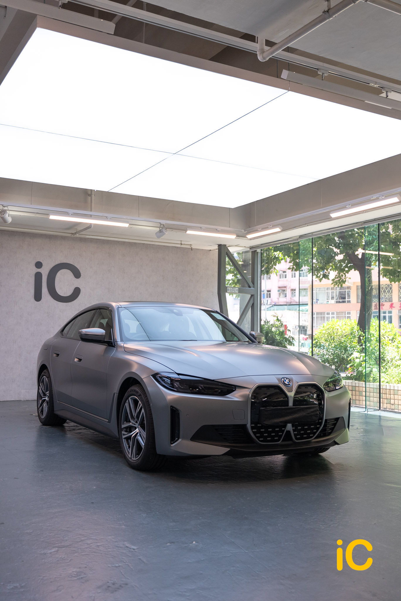 BMW i4 Skyscraper Grey 透明 PPF 施工作品
