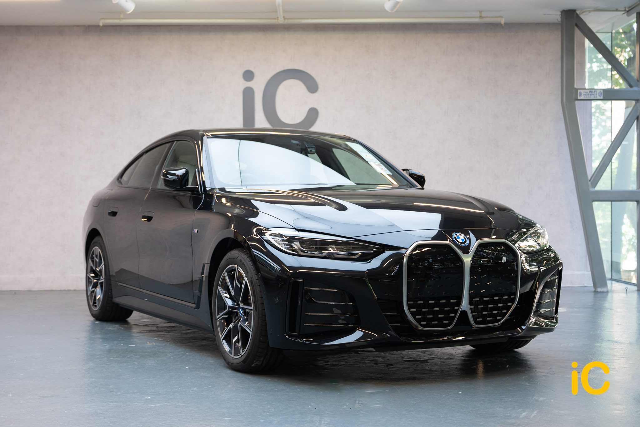 BMW i4 Black Sapphire 透明 PPF 施工作品