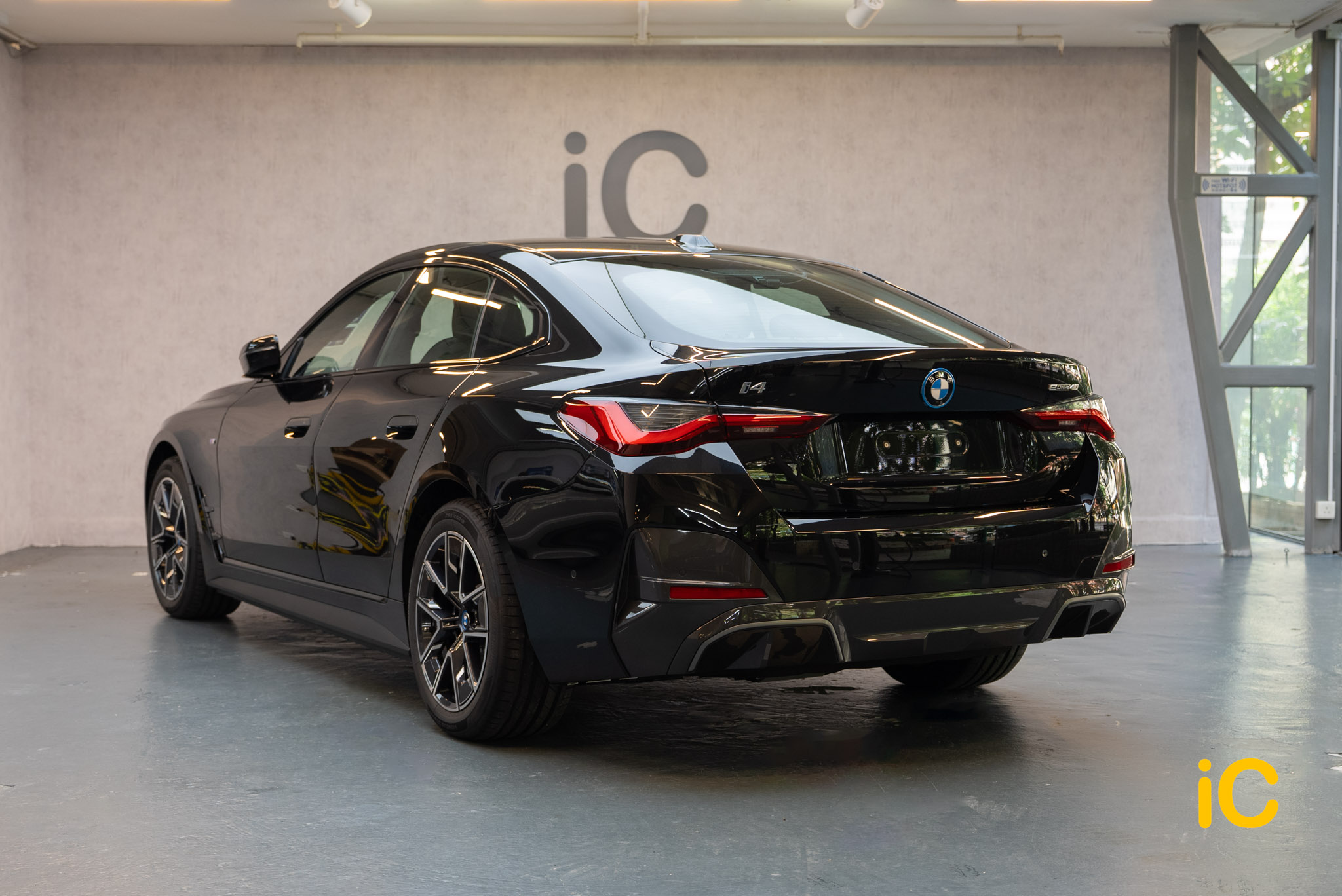 BMW i4 Black Sapphire 透明 PPF 施工作品
