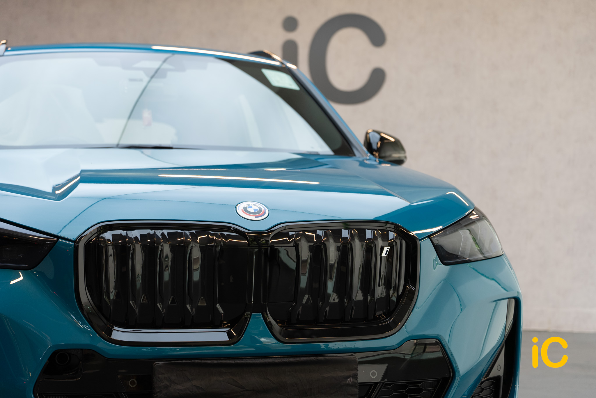 BMW iX1 Blue Bay Lagoon 透明 PPF 施工作品
