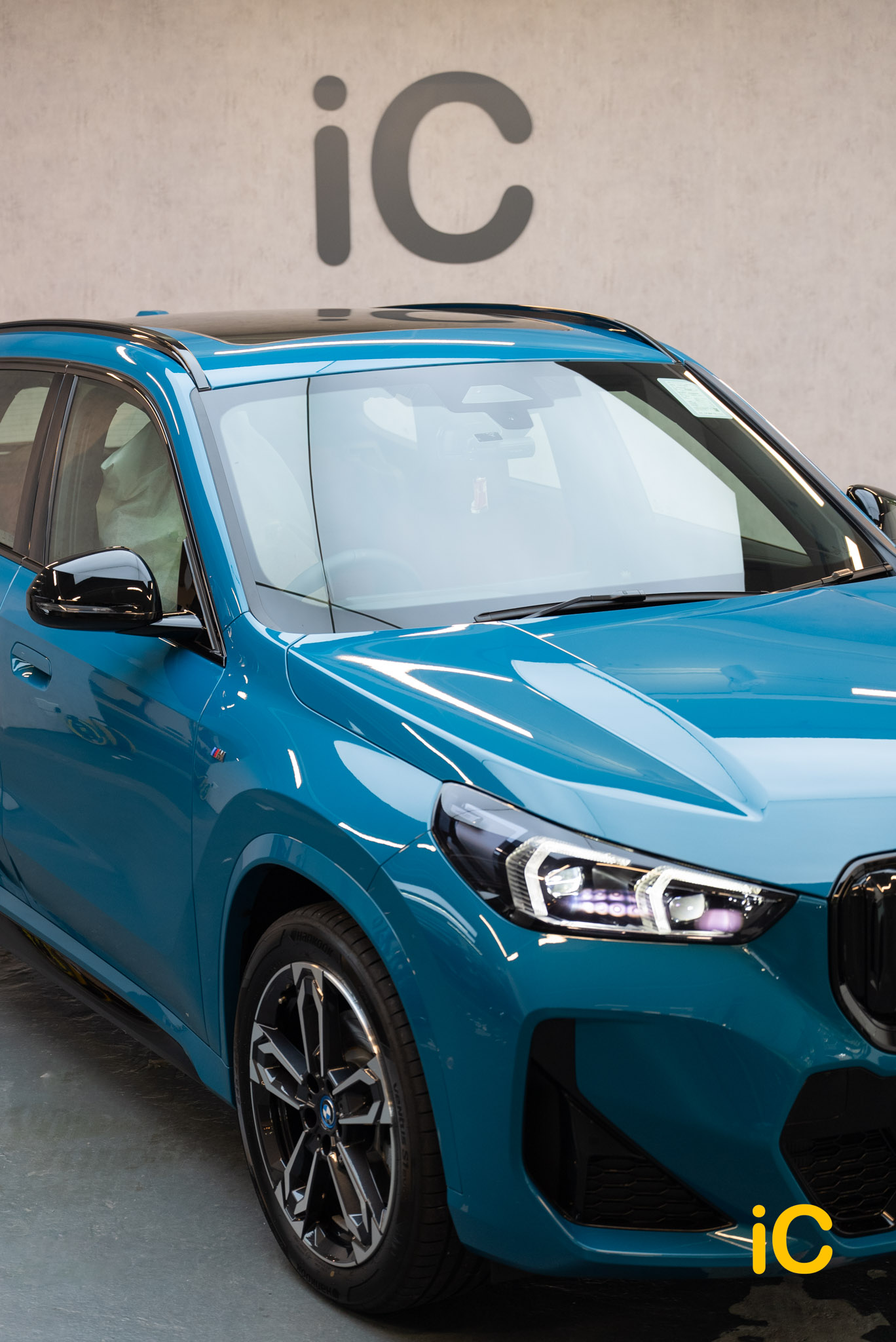 BMW iX1 Blue Bay Lagoon 透明 PPF 施工作品