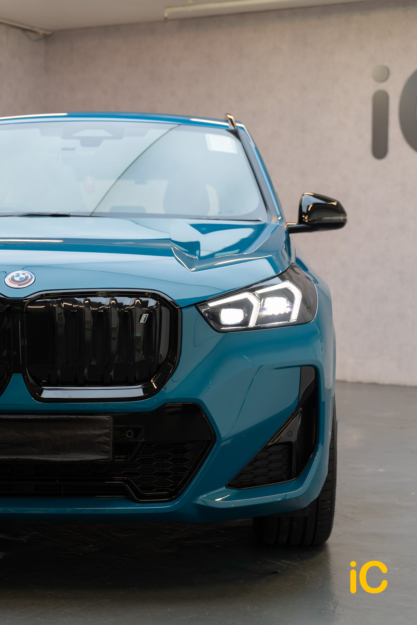 BMW iX1 Blue Bay Lagoon 透明 PPF 施工作品