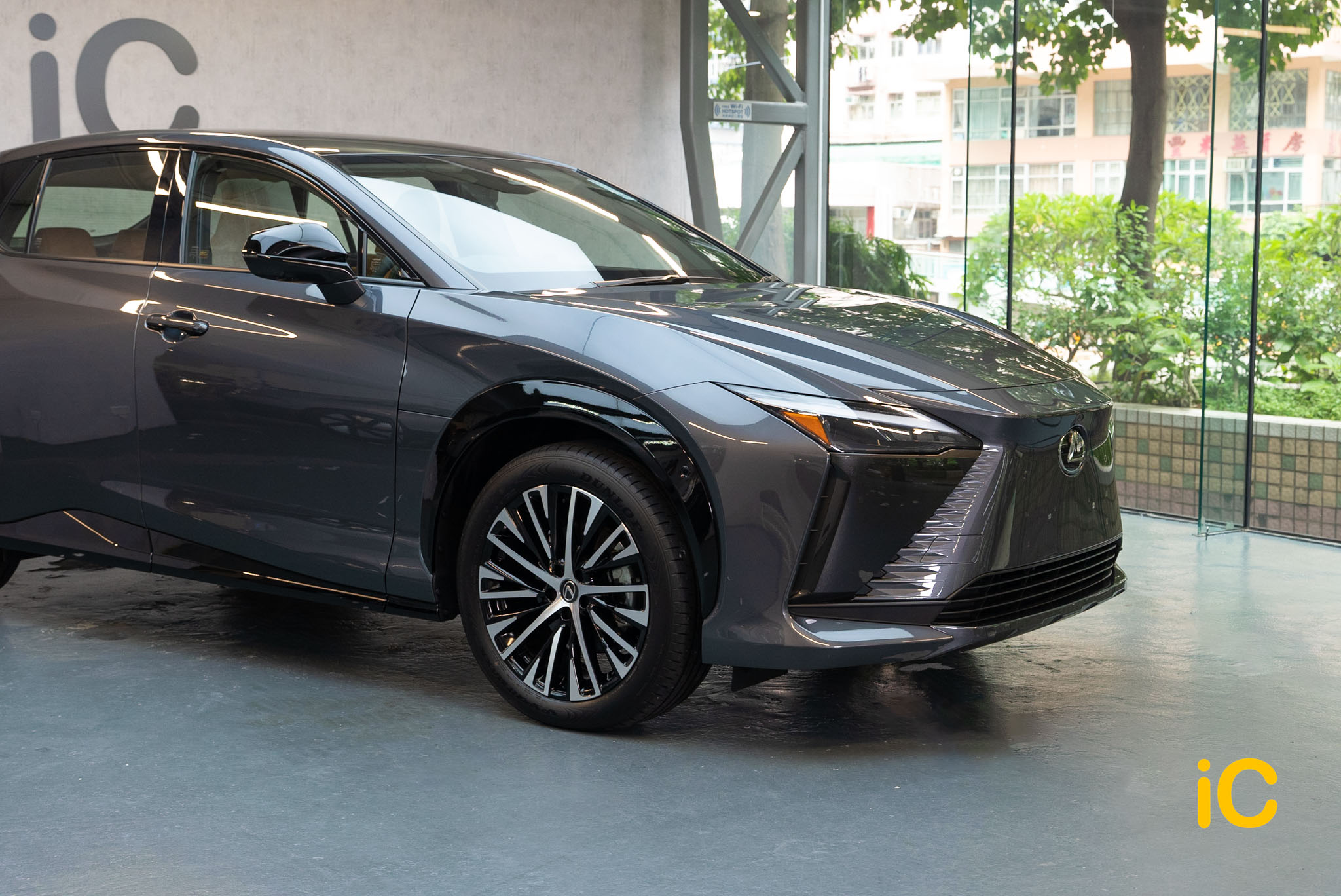 Lexus RZ 450e 透明 PPF 施工作品