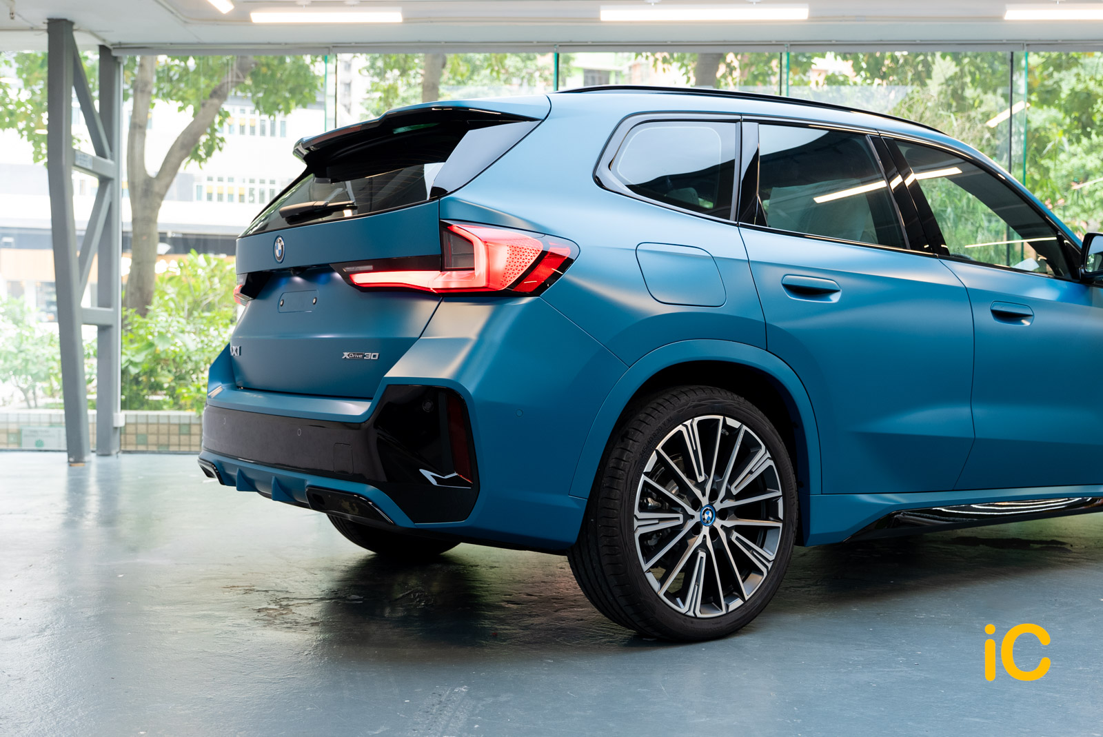 BMW iX1 Blue Bay Lagoon 透明 PPF 施工作品