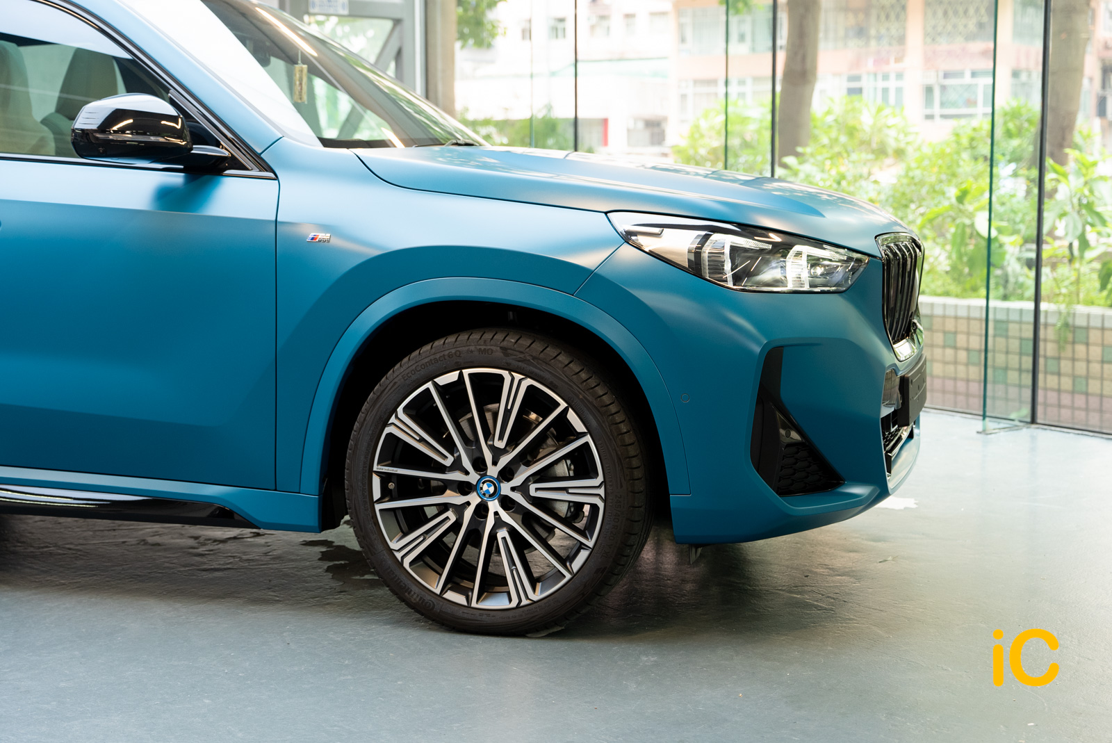 BMW iX1 Blue Bay Lagoon 透明 PPF 施工作品