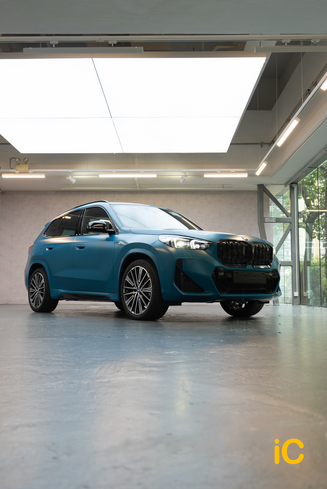 BMW iX1 Blue Bay Lagoon 透明 PPF 施工作品