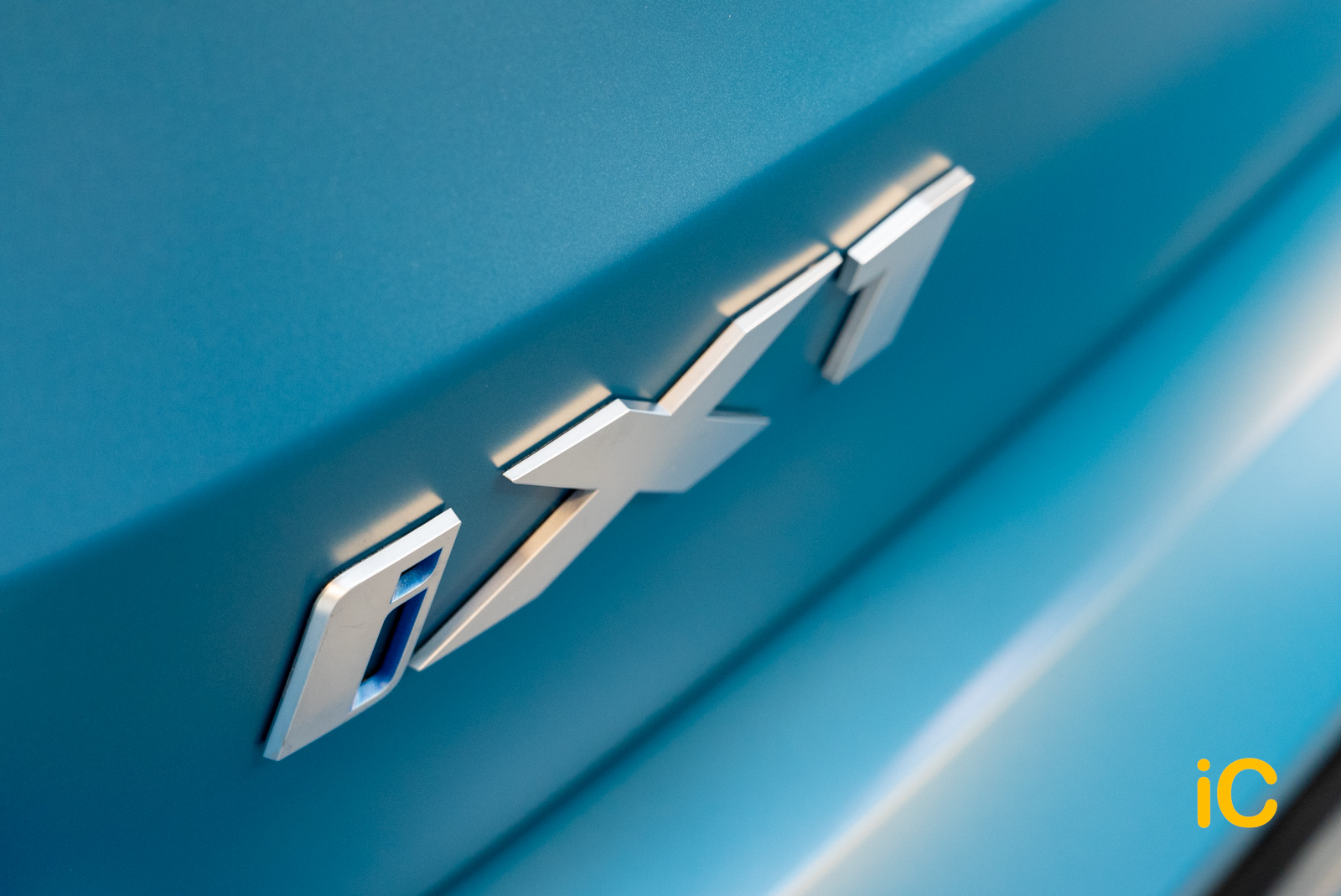 BMW iX1 Blue Bay Lagoon 透明 PPF 施工作品