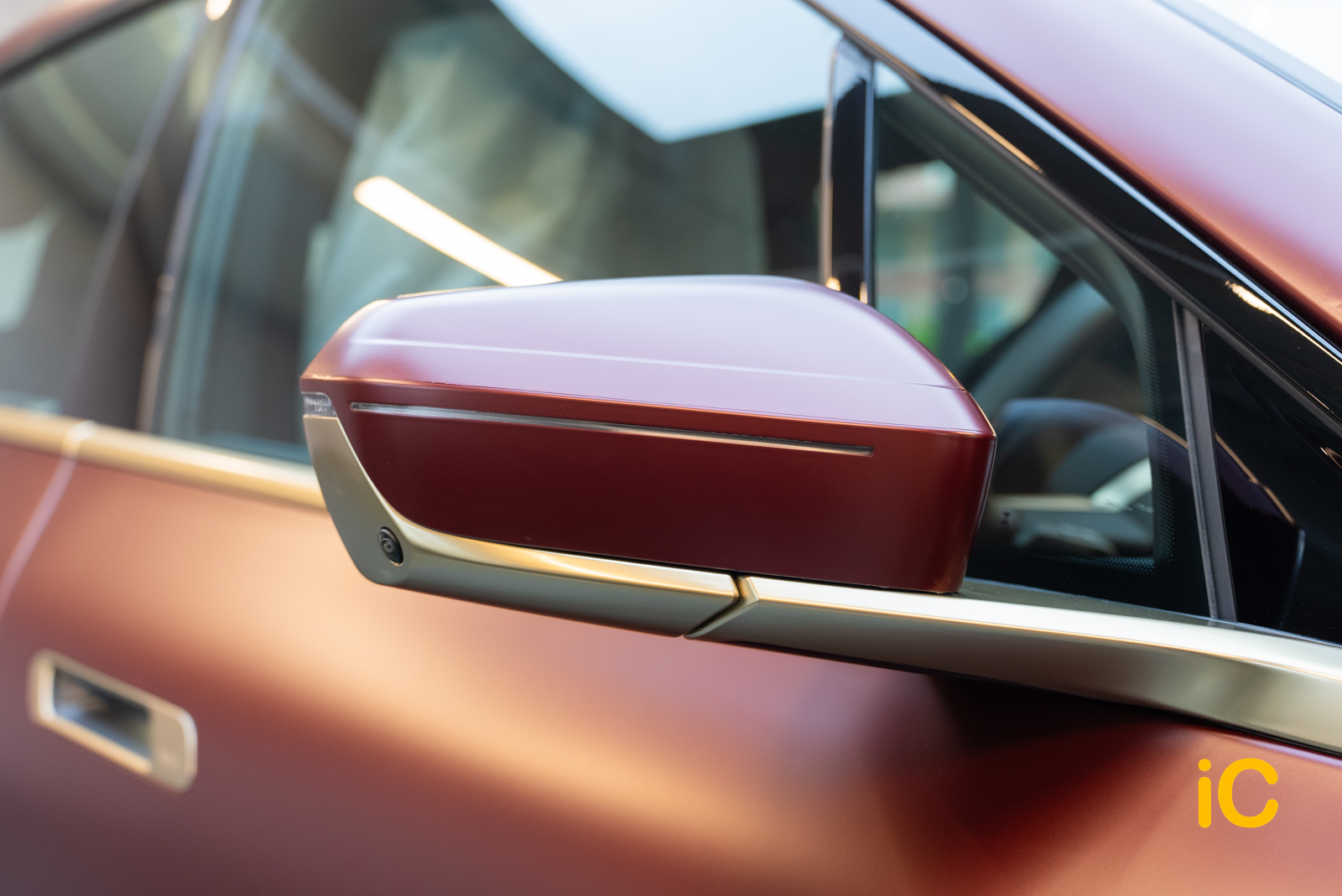 BMW iX Aventurine Red 透明 PPF 施工作品
