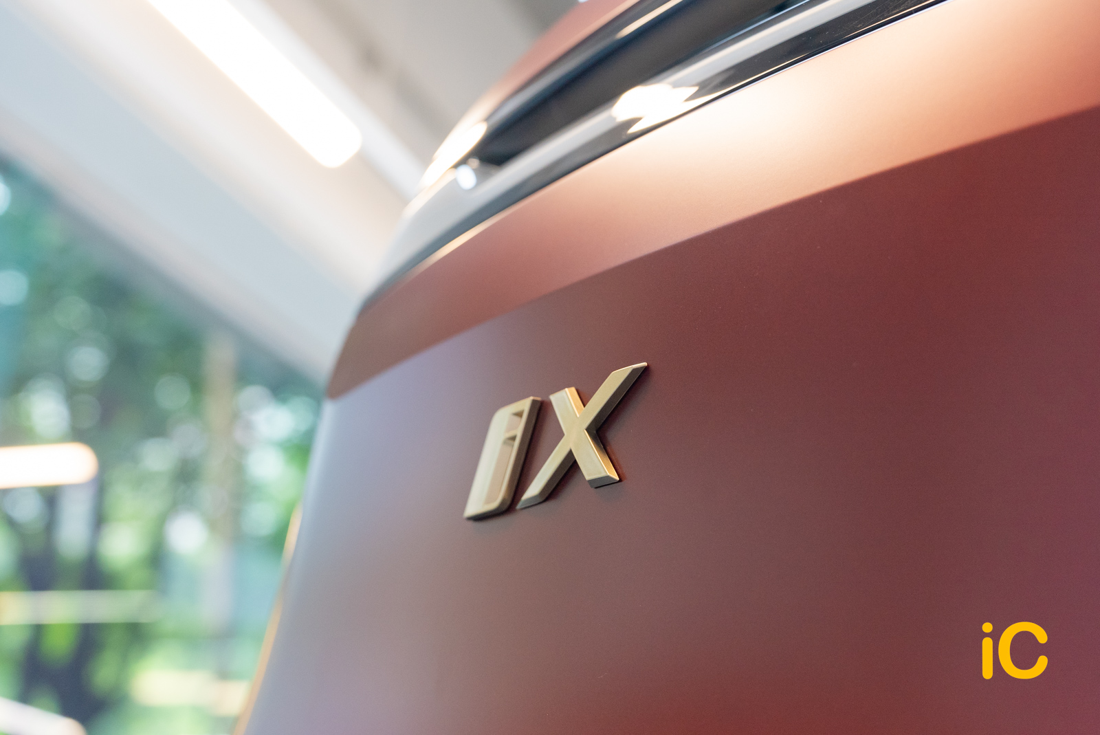 BMW iX Aventurine Red 透明 PPF 施工作品