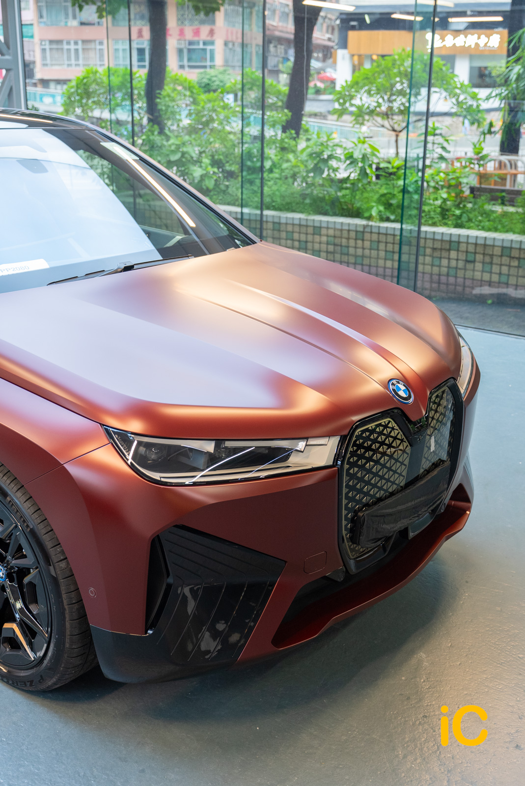 BMW iX Aventurine Red 透明 PPF 施工作品