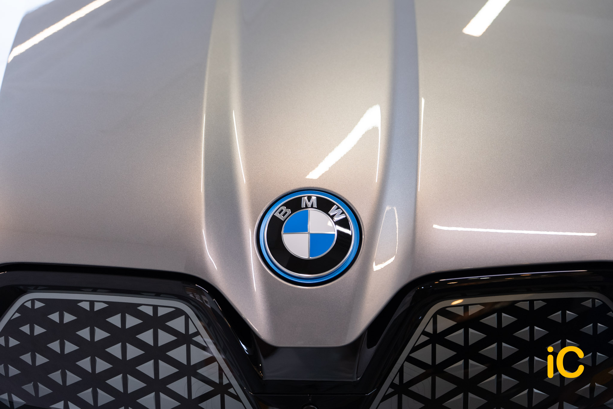 BMW iX Oxide Grey 透明 PPF 施工作品