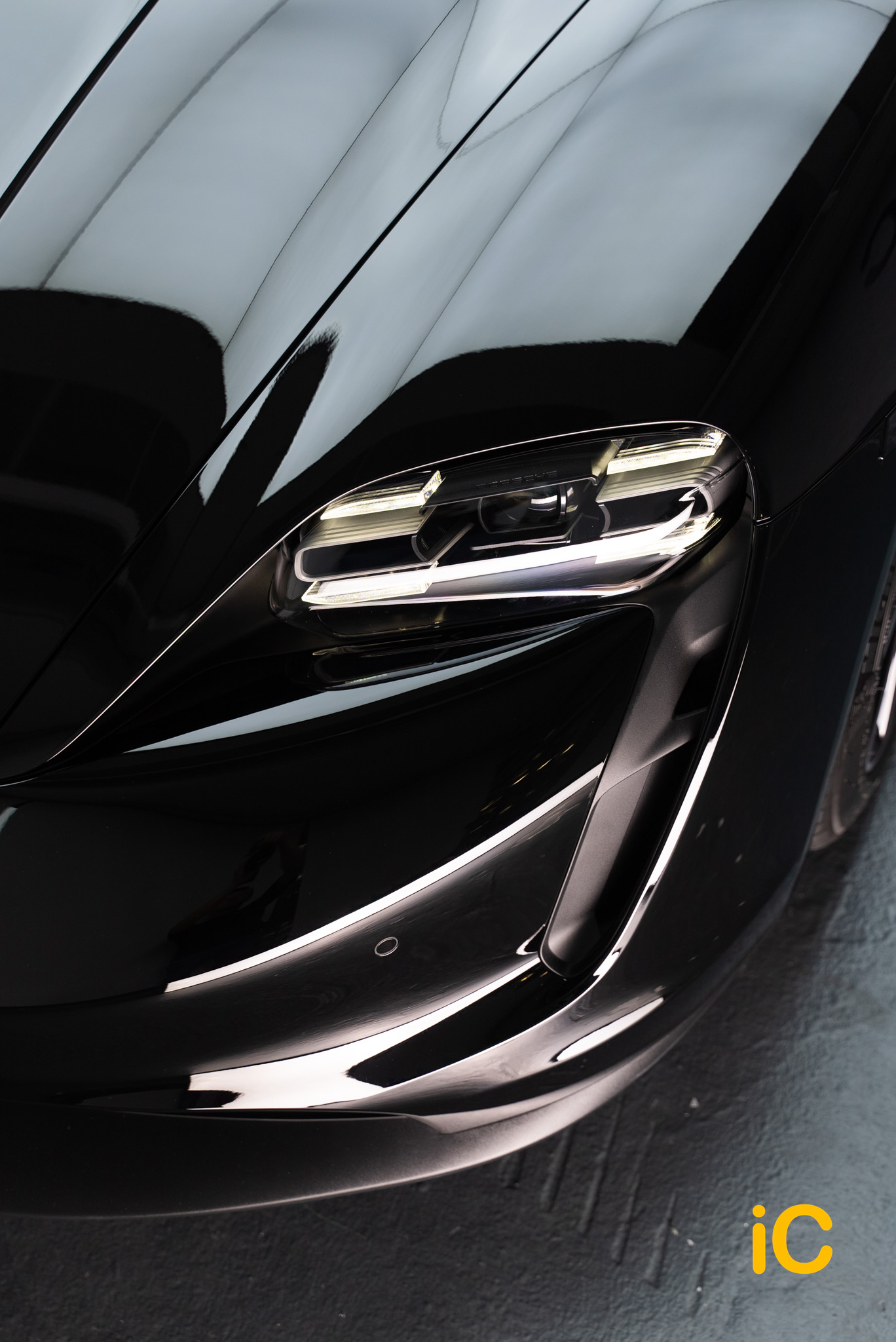 Porsche Taycan 透明 PPF 施工作品