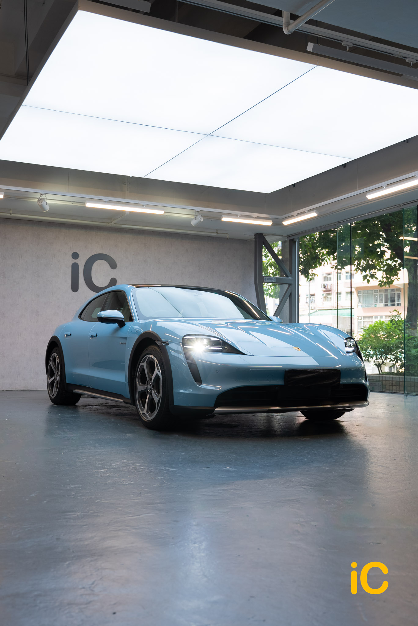 Porsche Taycan 4 Cross Turismo 透明 PPF 施工作品