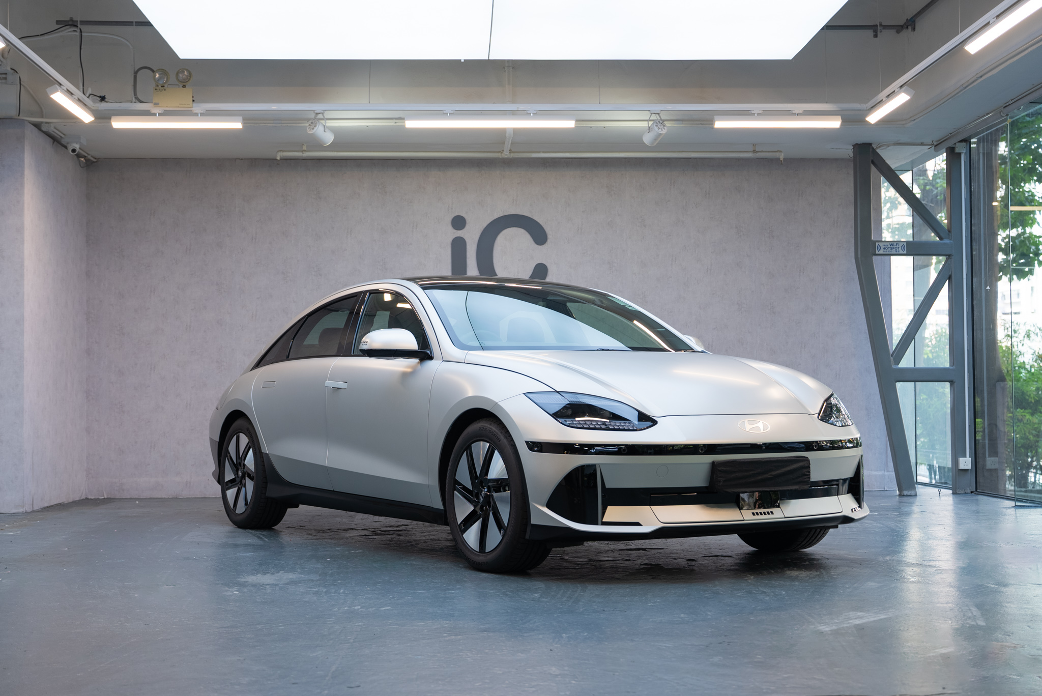 Hyundai IONIQ 6 Gravity Gold Matte 透明 PPF 施工作品