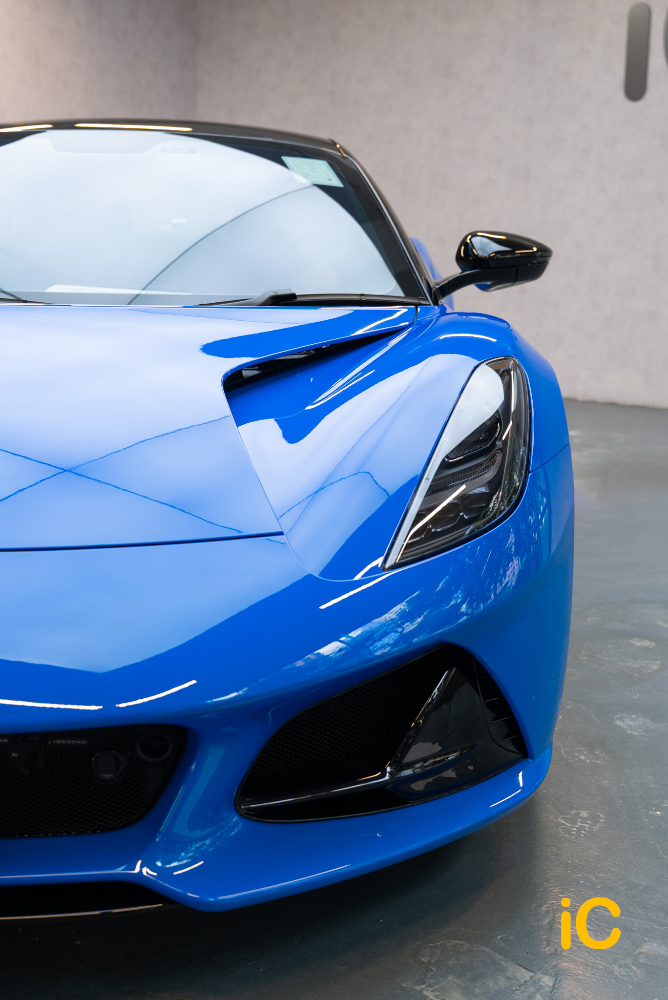 Lotus Emira 透明 PPF 施工作品
