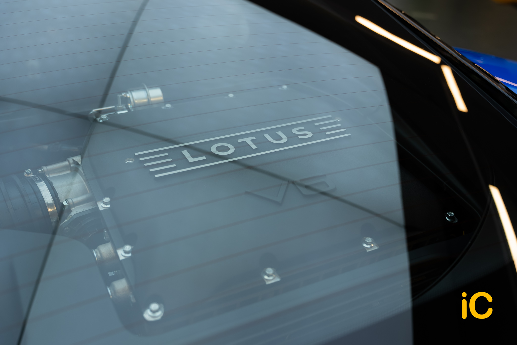 Lotus Emira 透明 PPF 施工作品