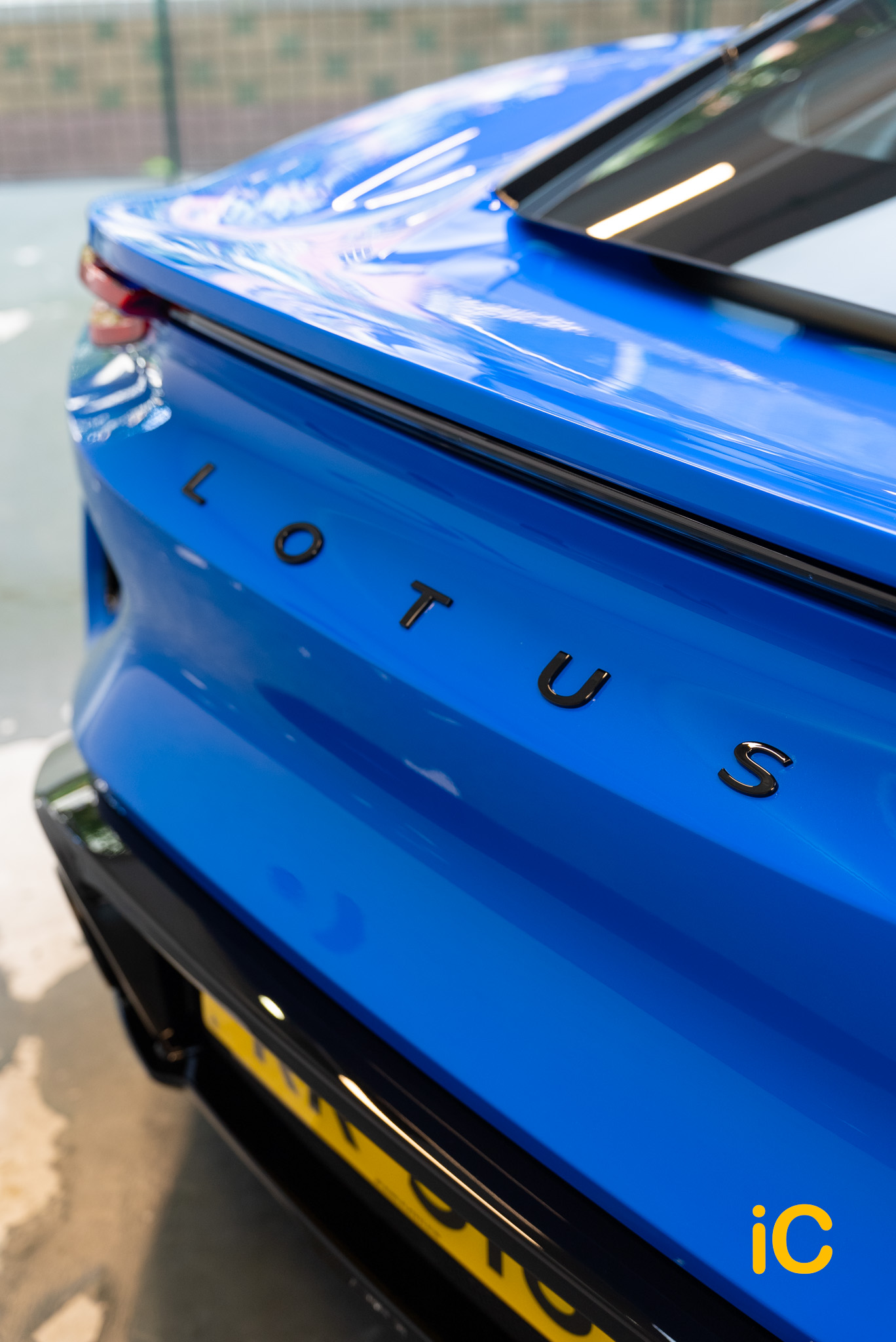 Lotus Emira 透明 PPF 施工作品