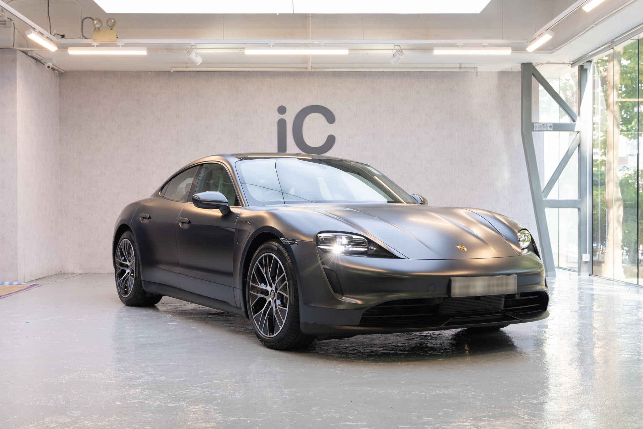Porsche Taycan 透明 PPF 施工作品