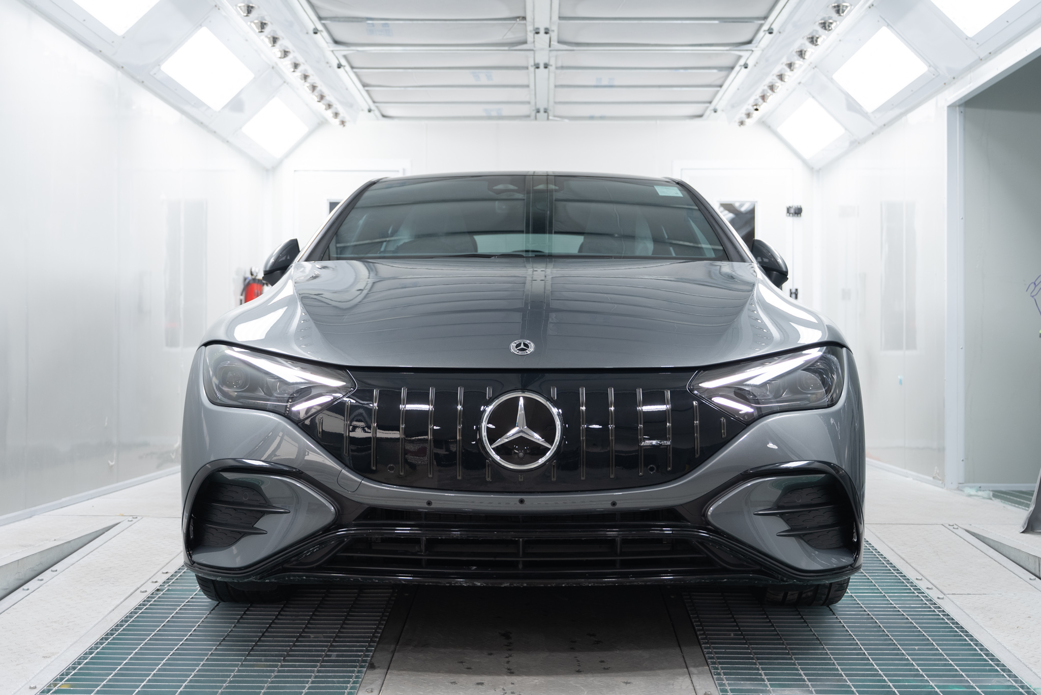 Mercedes-Benz EQE 鍍膜 施工作品