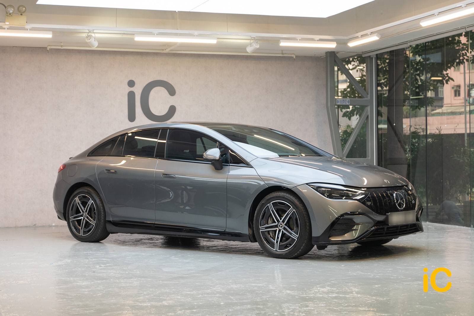 Mercedes-Benz EQE 鍍膜 施工作品