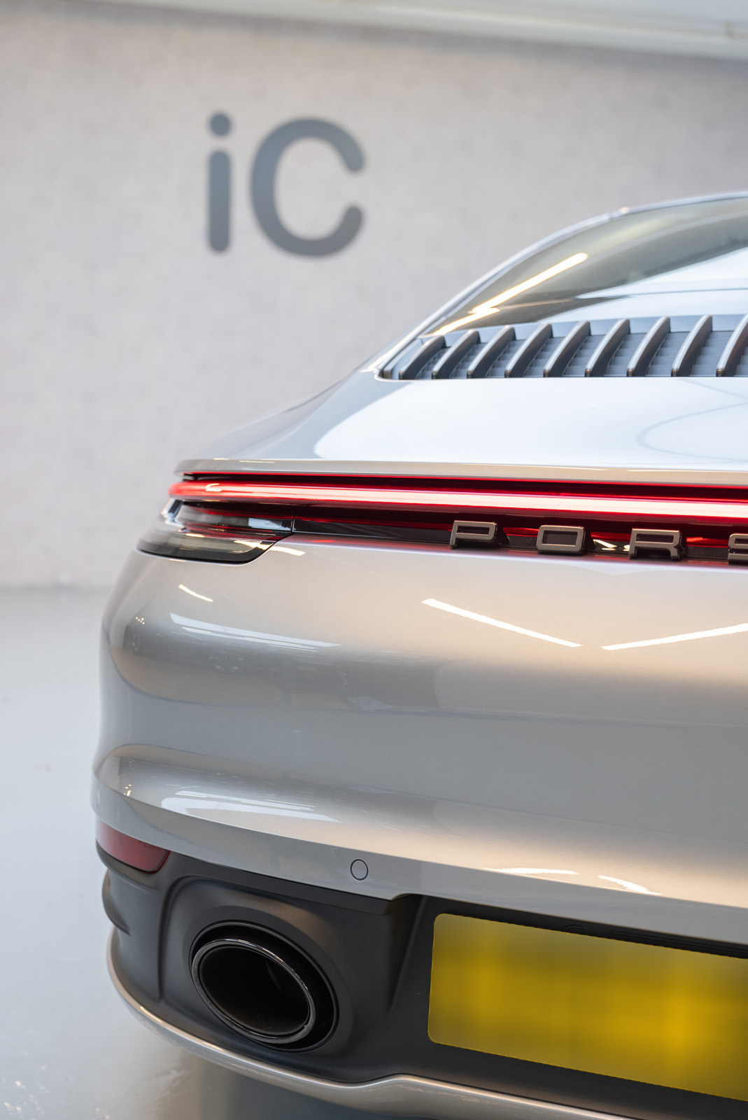 Porsche 911 Carrera T 透明 PPF 施工作品