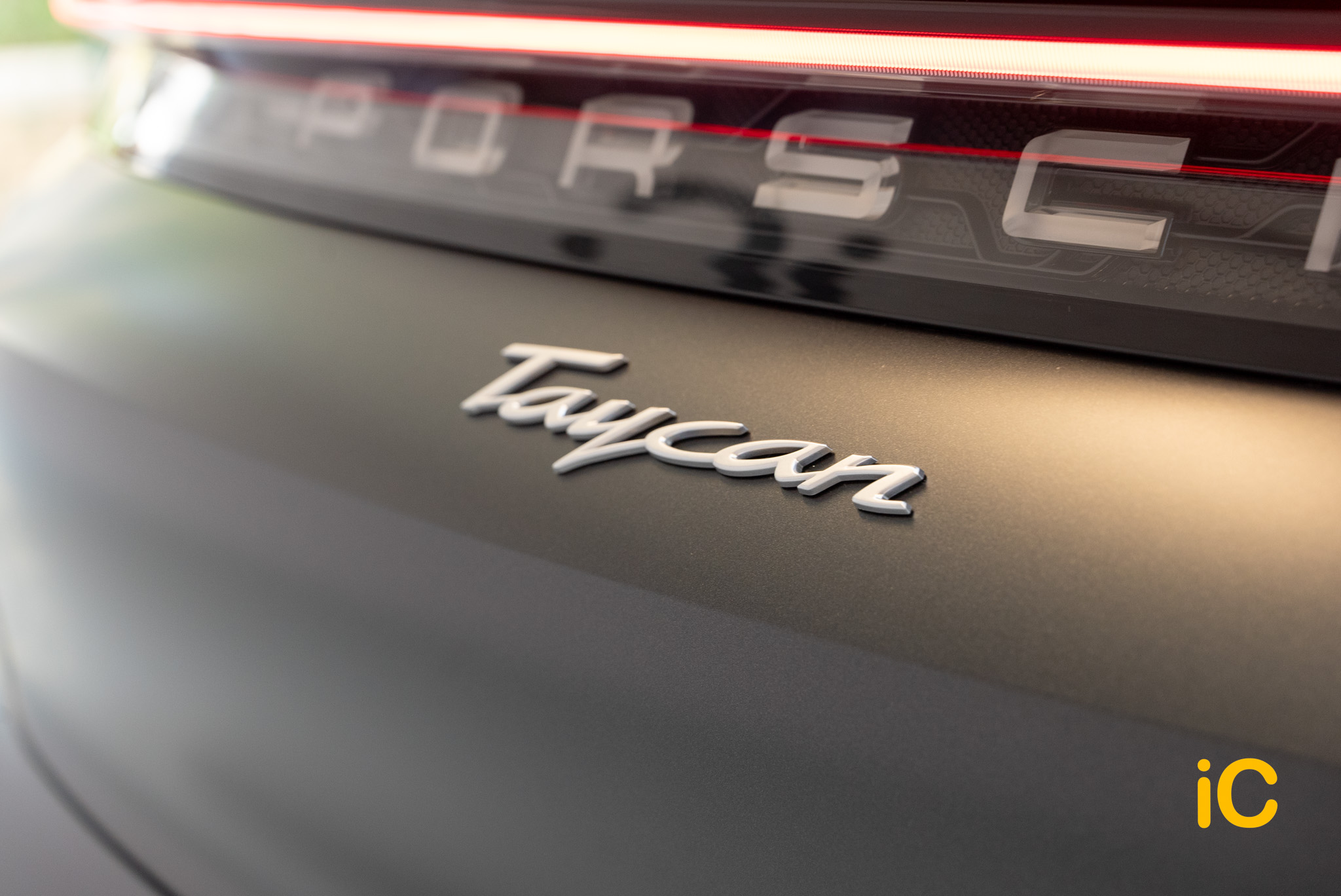 Porsche Taycan 透明 PPF 施工作品
