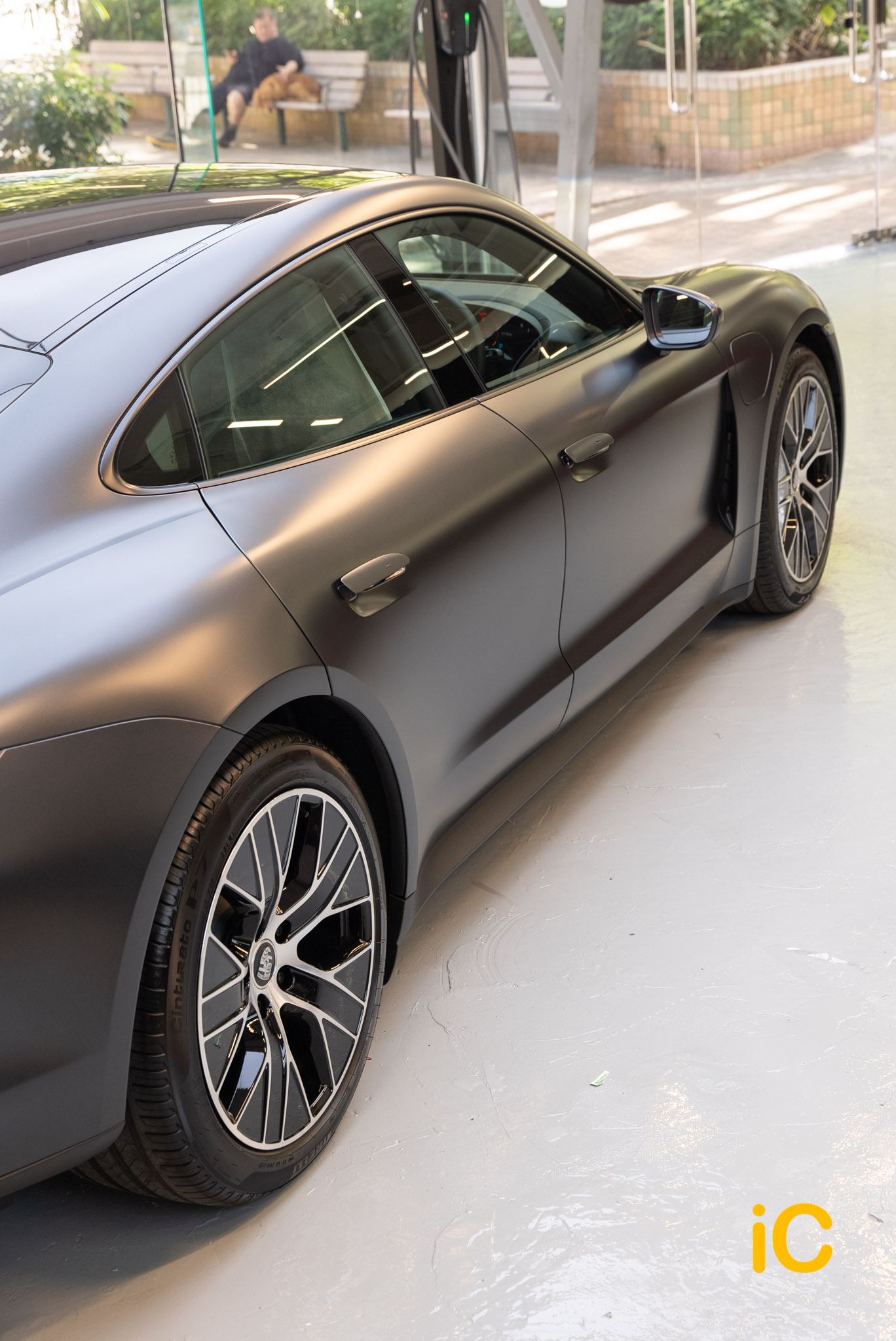 Porsche Taycan 透明 PPF 施工作品