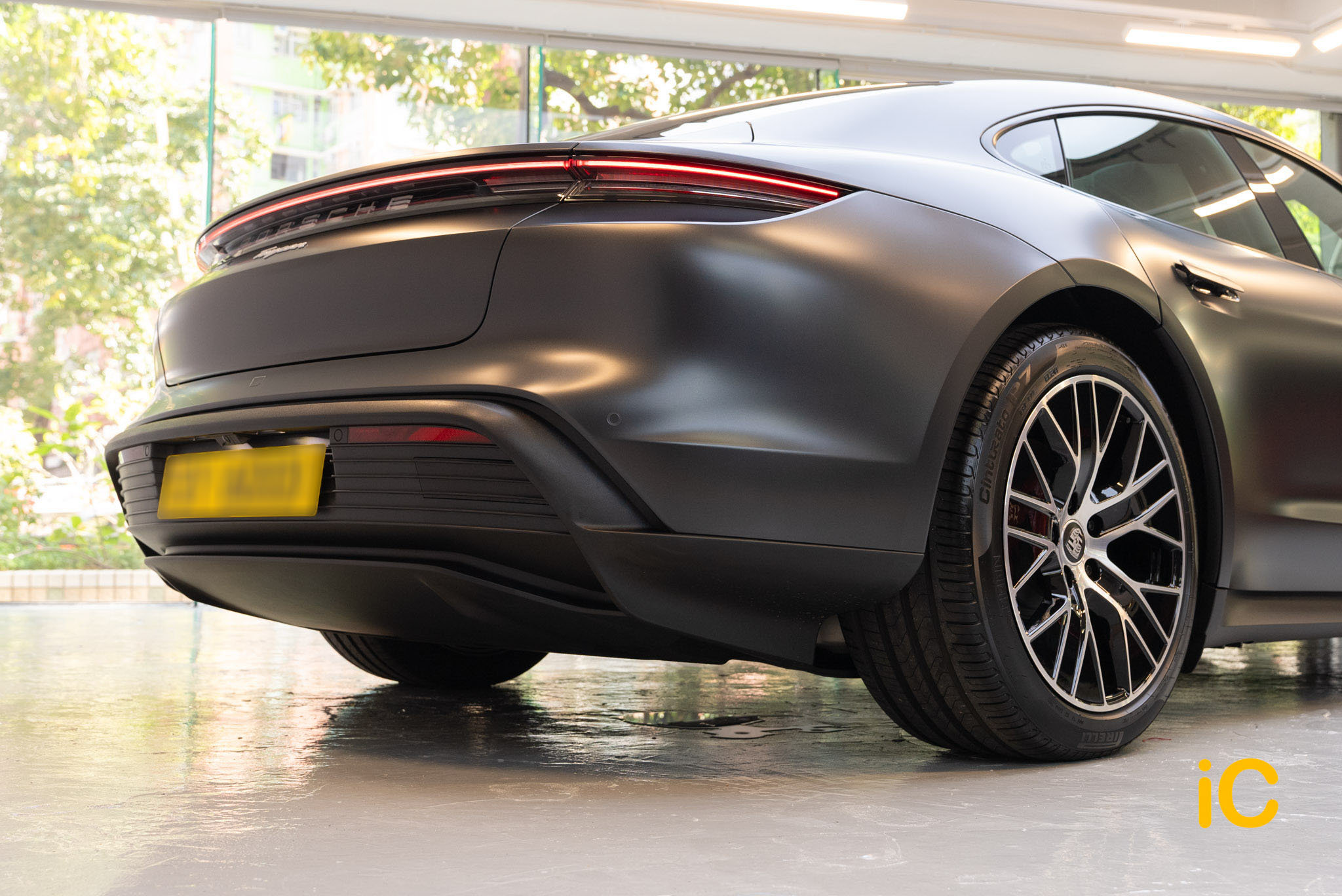 Porsche Taycan 透明 PPF 施工作品