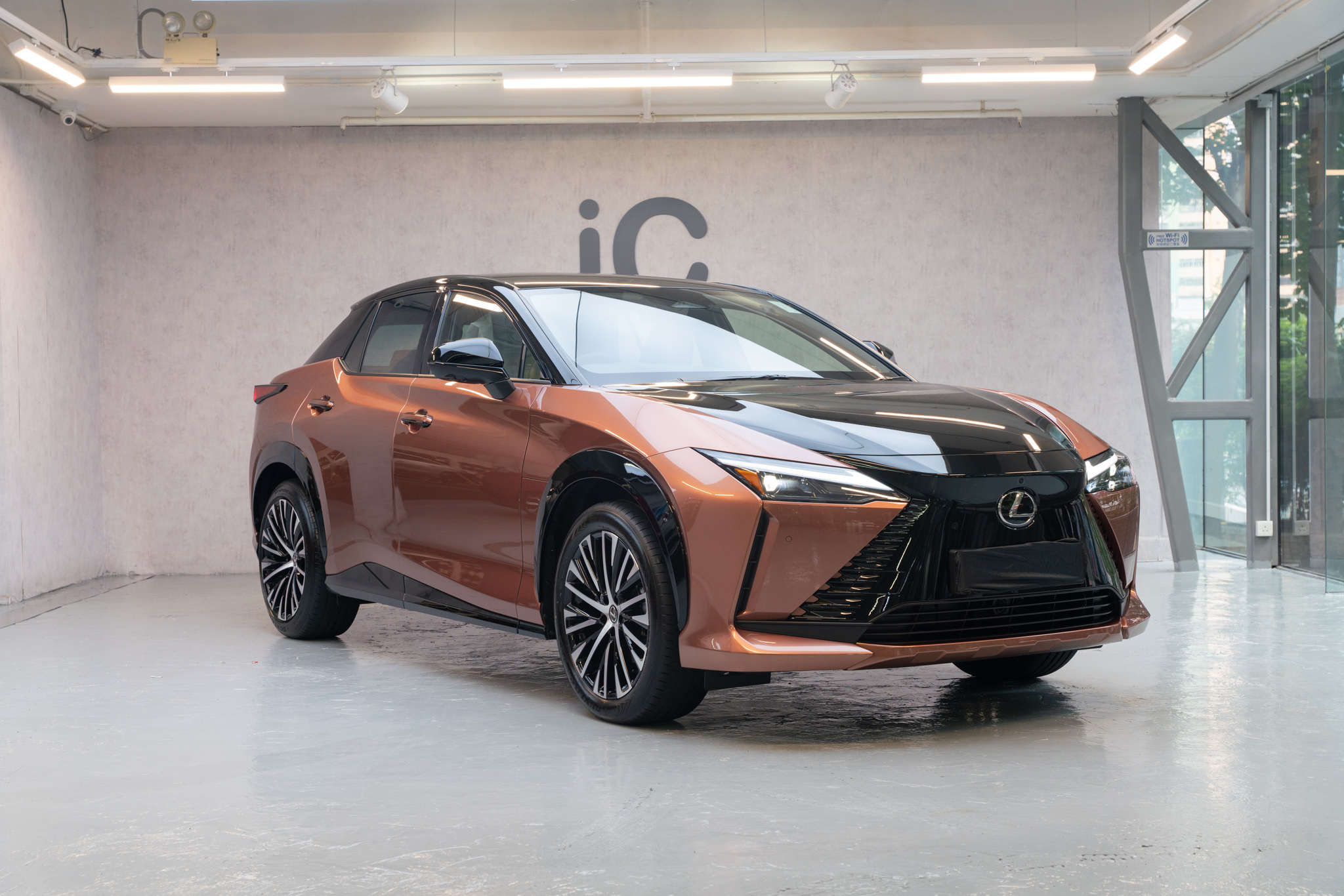 Lexus RZ 450e 透明 PPF 施工作品