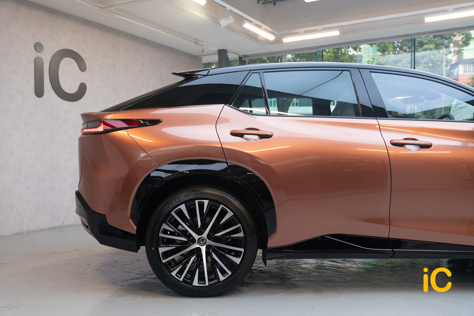 Lexus RZ 450e 透明 PPF 施工作品