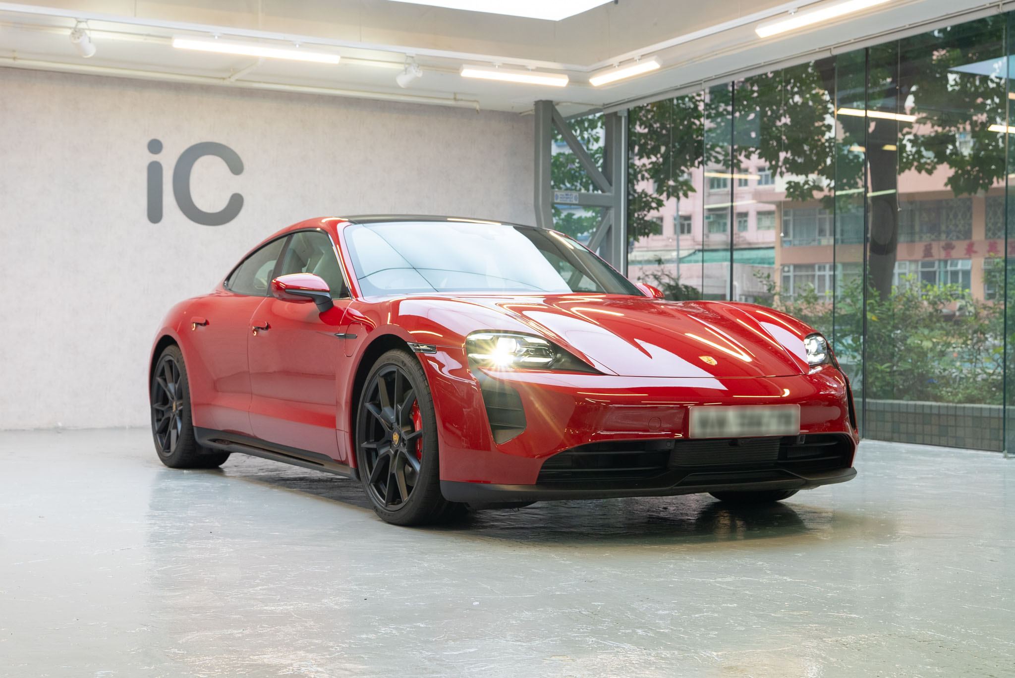 Porsche Taycan GTS 透明 PPF 施工作品