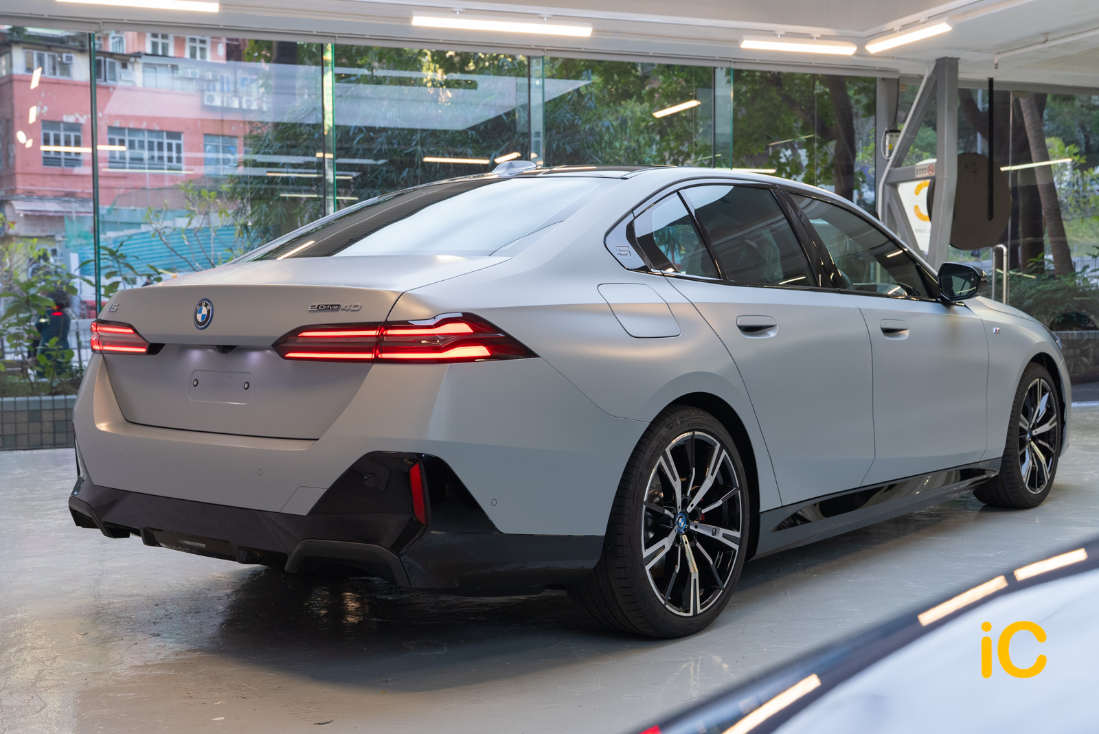 BMW i5 透明 PPF 施工作品