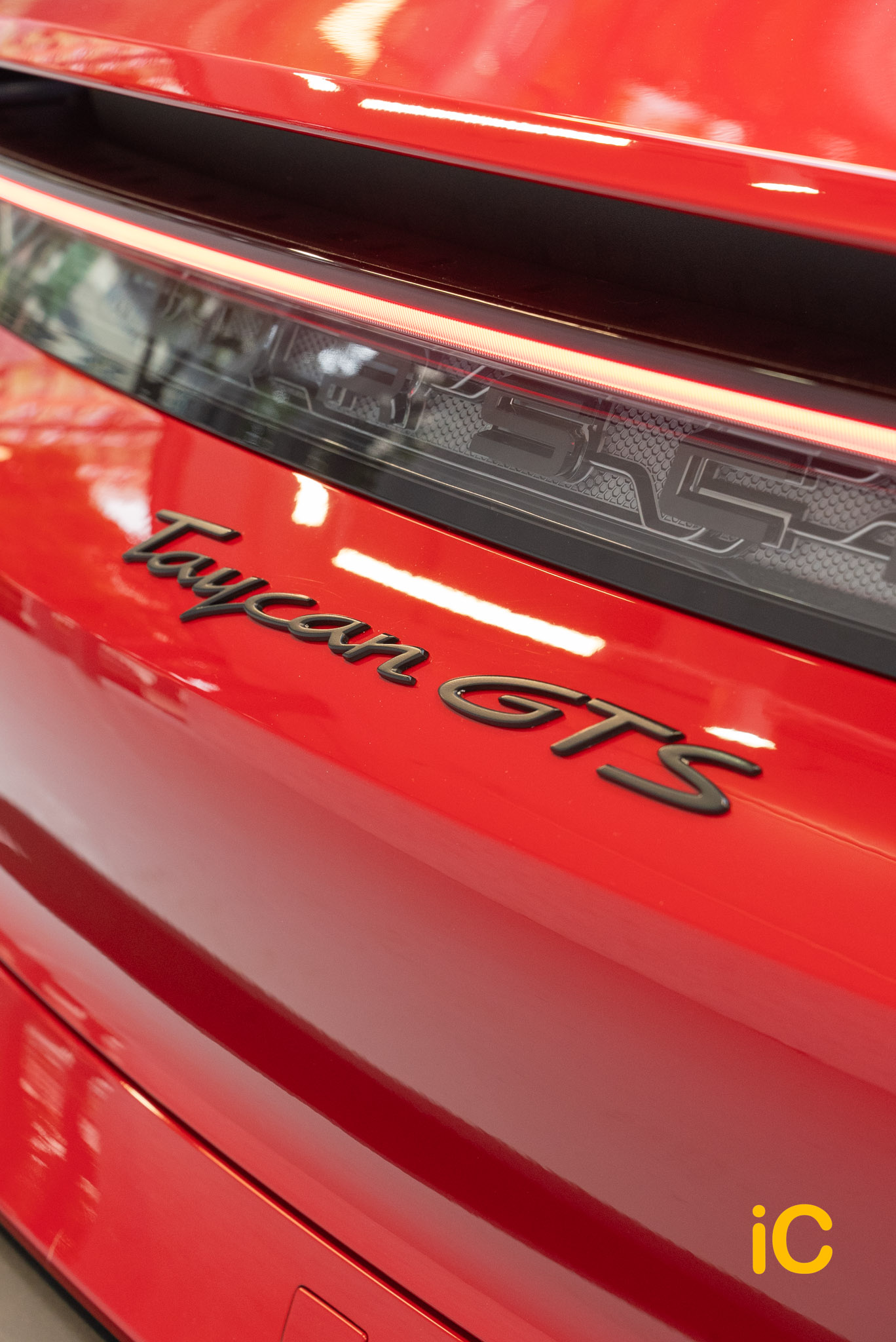 Porsche Taycan GTS 透明 PPF 施工作品