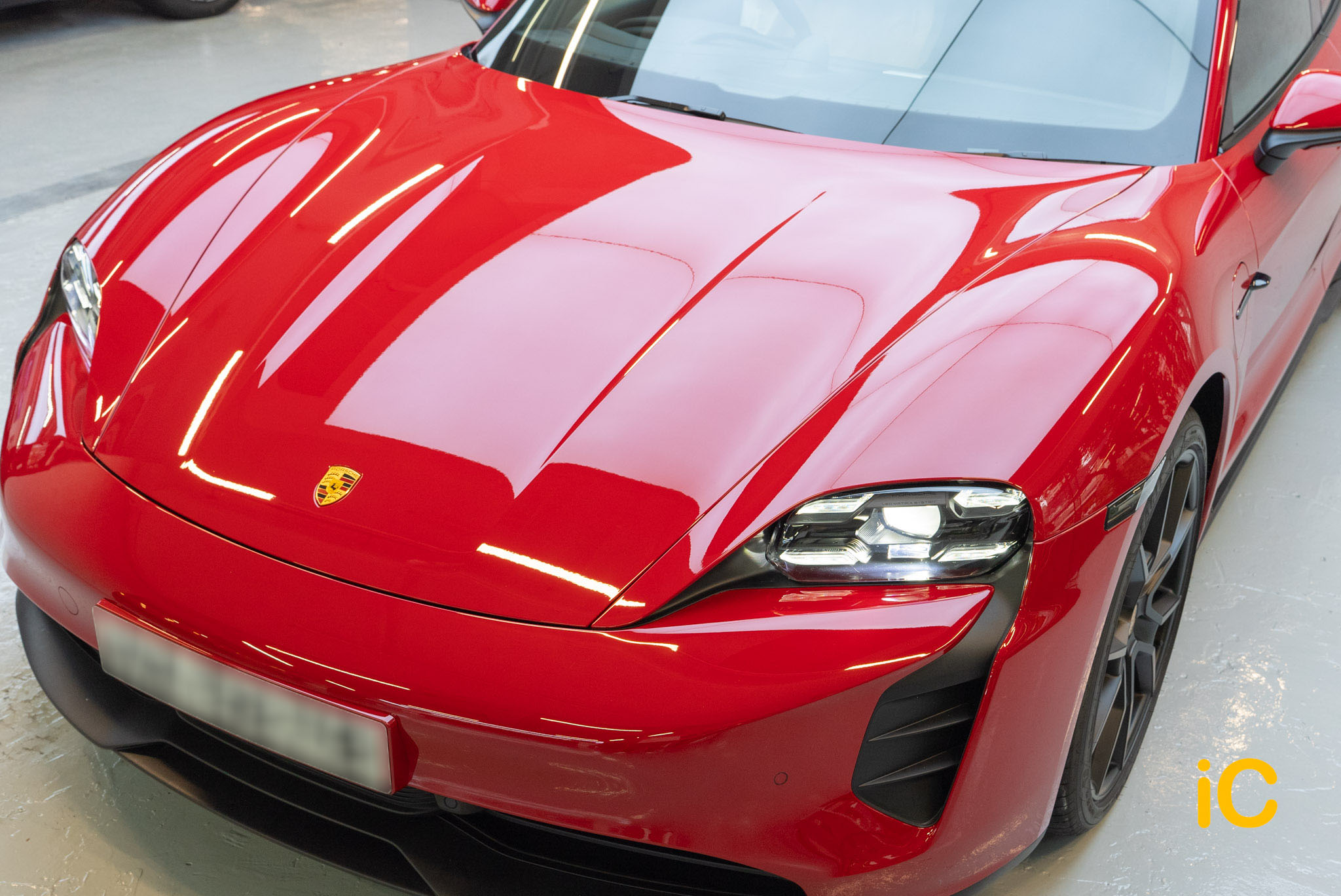 Porsche Taycan GTS 透明 PPF 施工作品