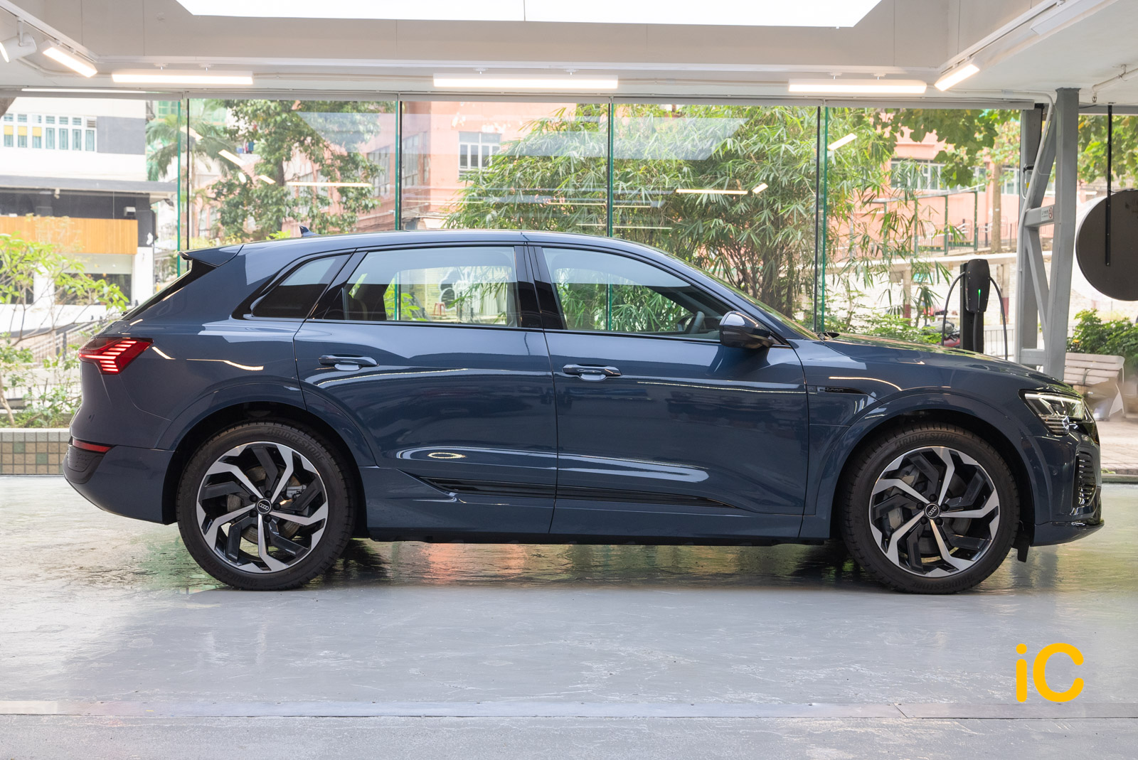 Audi Q8 e-tron 透明 PPF 施工作品