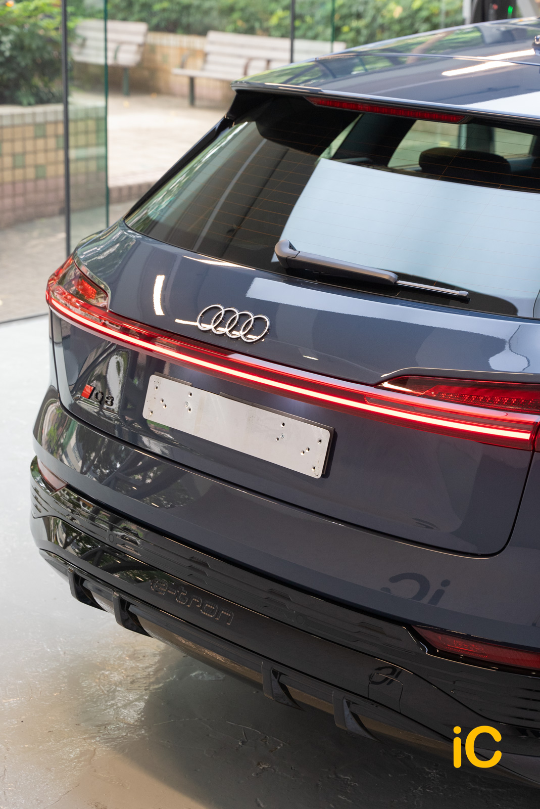 Audi Q8 e-tron 透明 PPF 施工作品