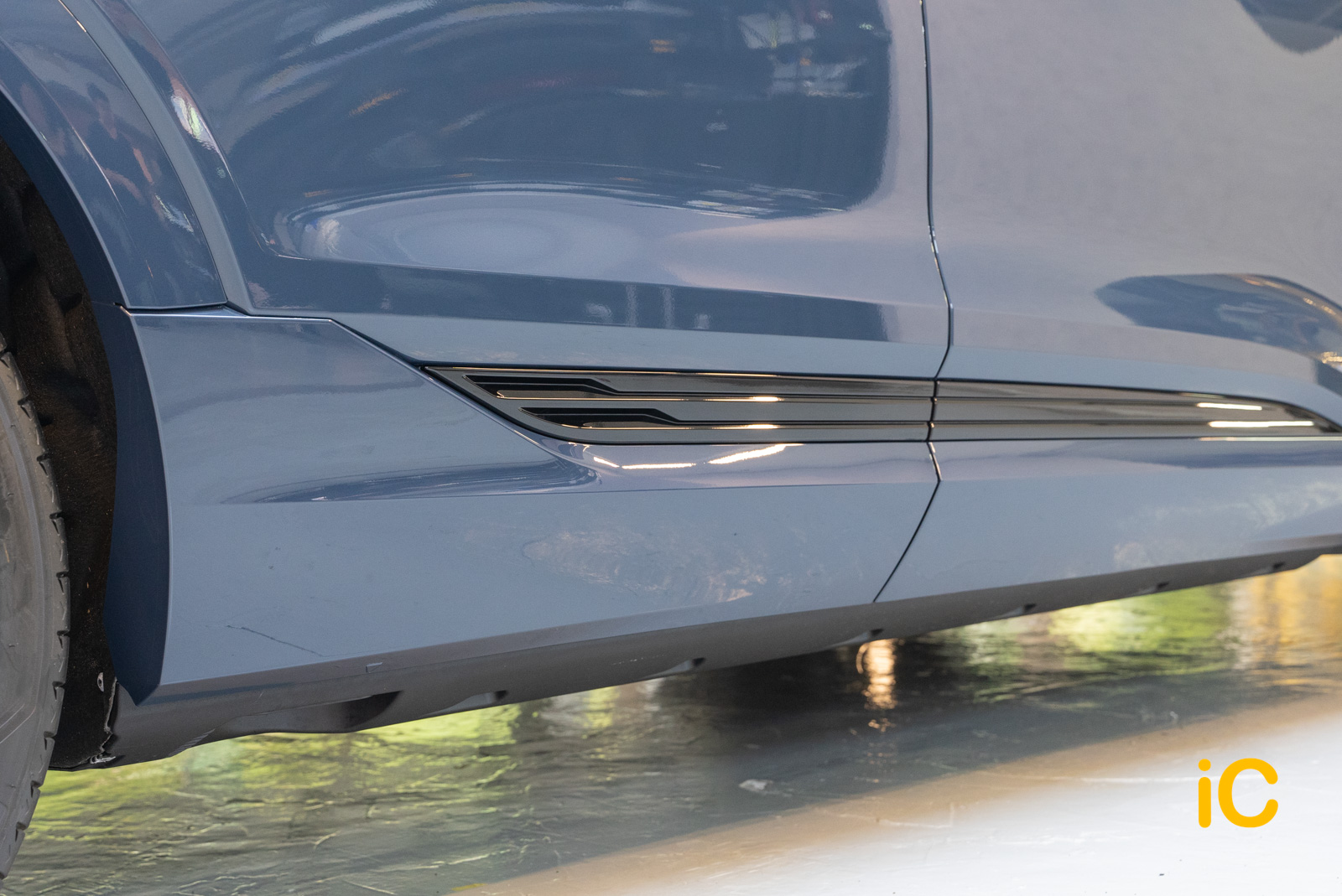 Audi Q8 e-tron 透明 PPF 施工作品