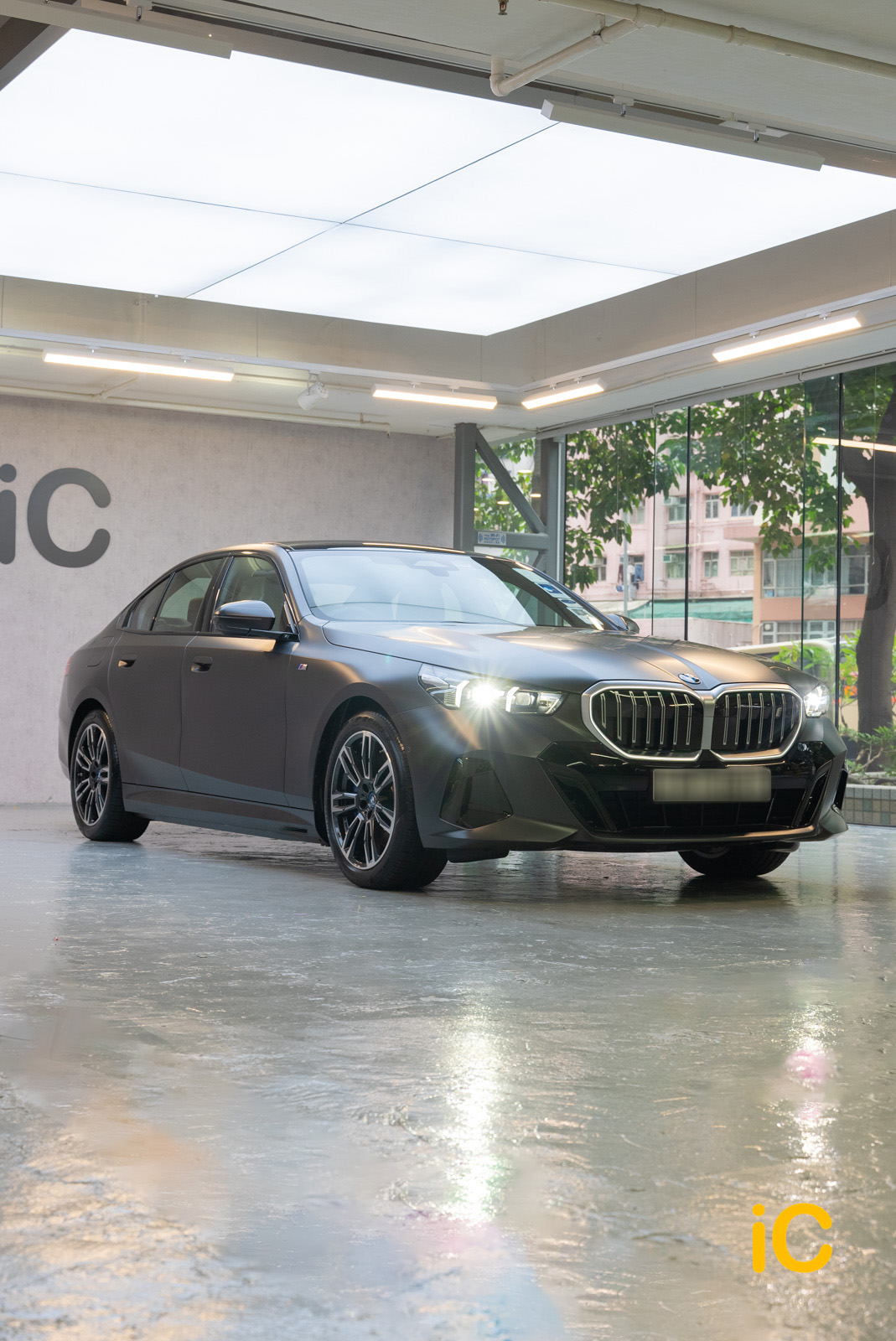 BMW i5 透明 PPF 施工作品